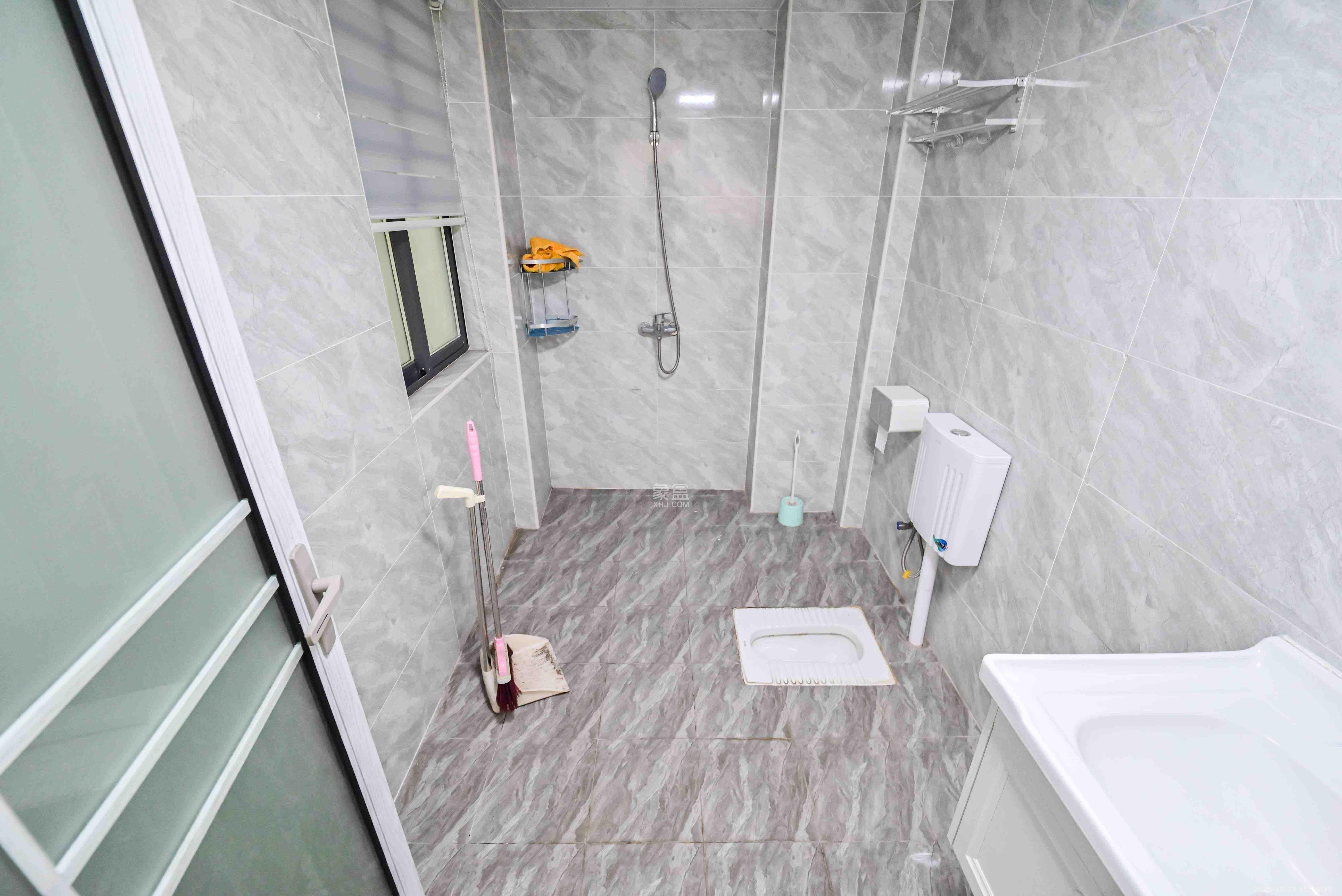 半山壹号  3室2厅1卫    2800.0元/月 半山壹号  3室2厅1卫    2800.0元/月室内图