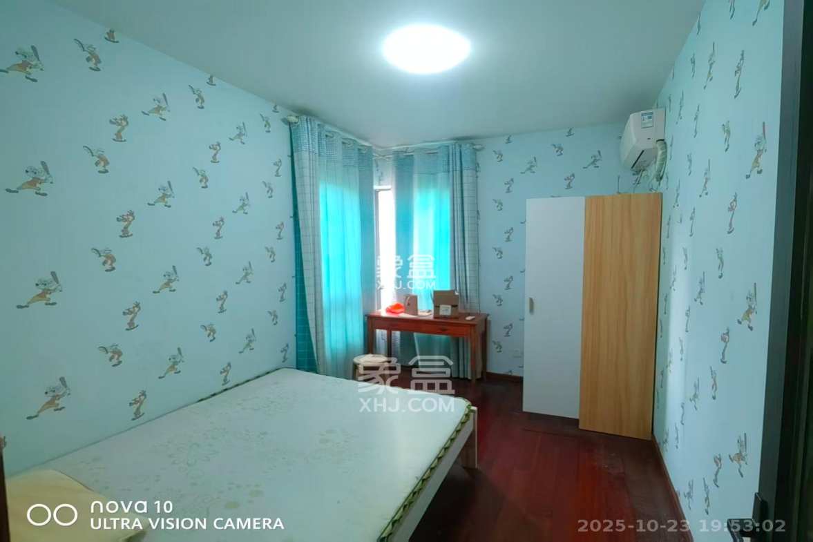 华润凤凰城二期  3室2厅1卫    1800.0元/月 华润凤凰城二期  3室2厅1卫    1800.0元/月室内图