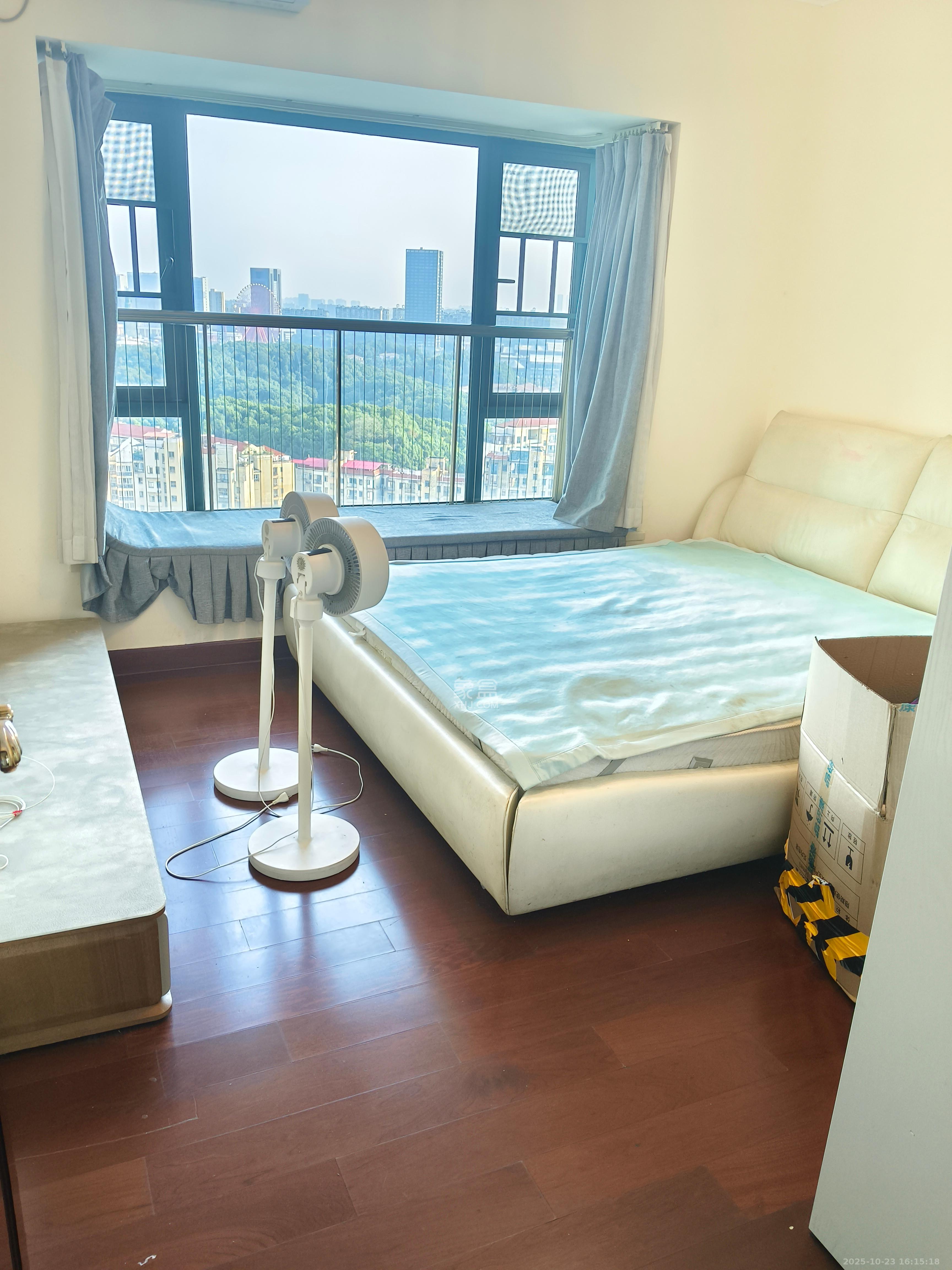 恒大雅苑  3室2厅1卫    2700.0元/月室内图