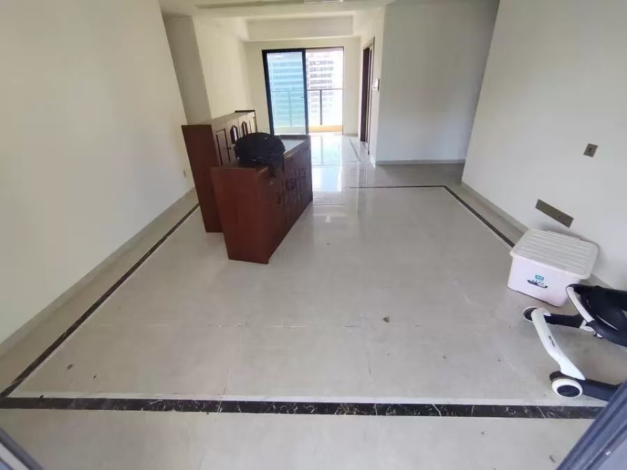 仁恒海棠公园（一期）  4室2厅3卫    302.6万室内图