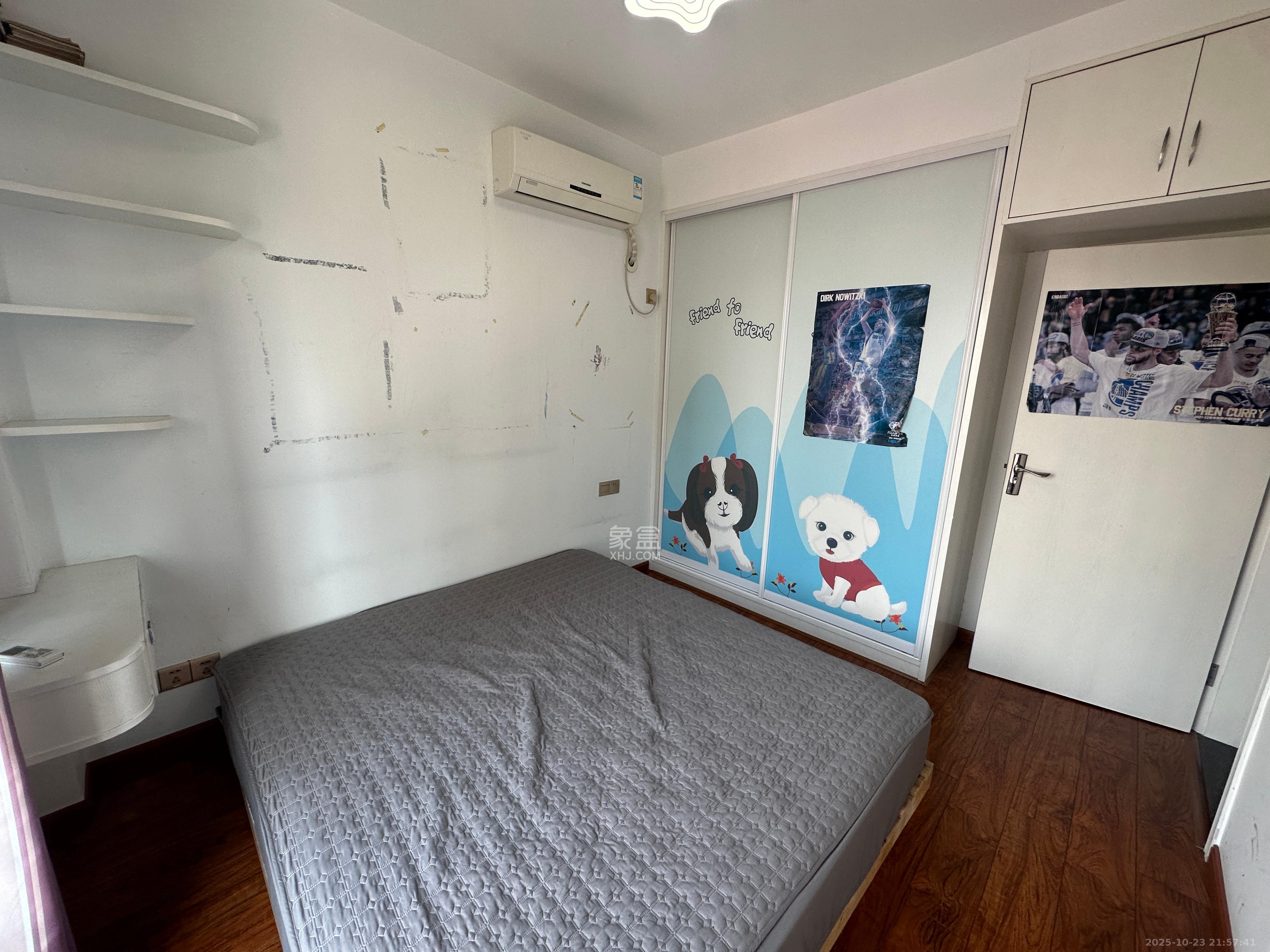 万科金域华府三四期  4室2厅2卫    3500.0元/月室内图