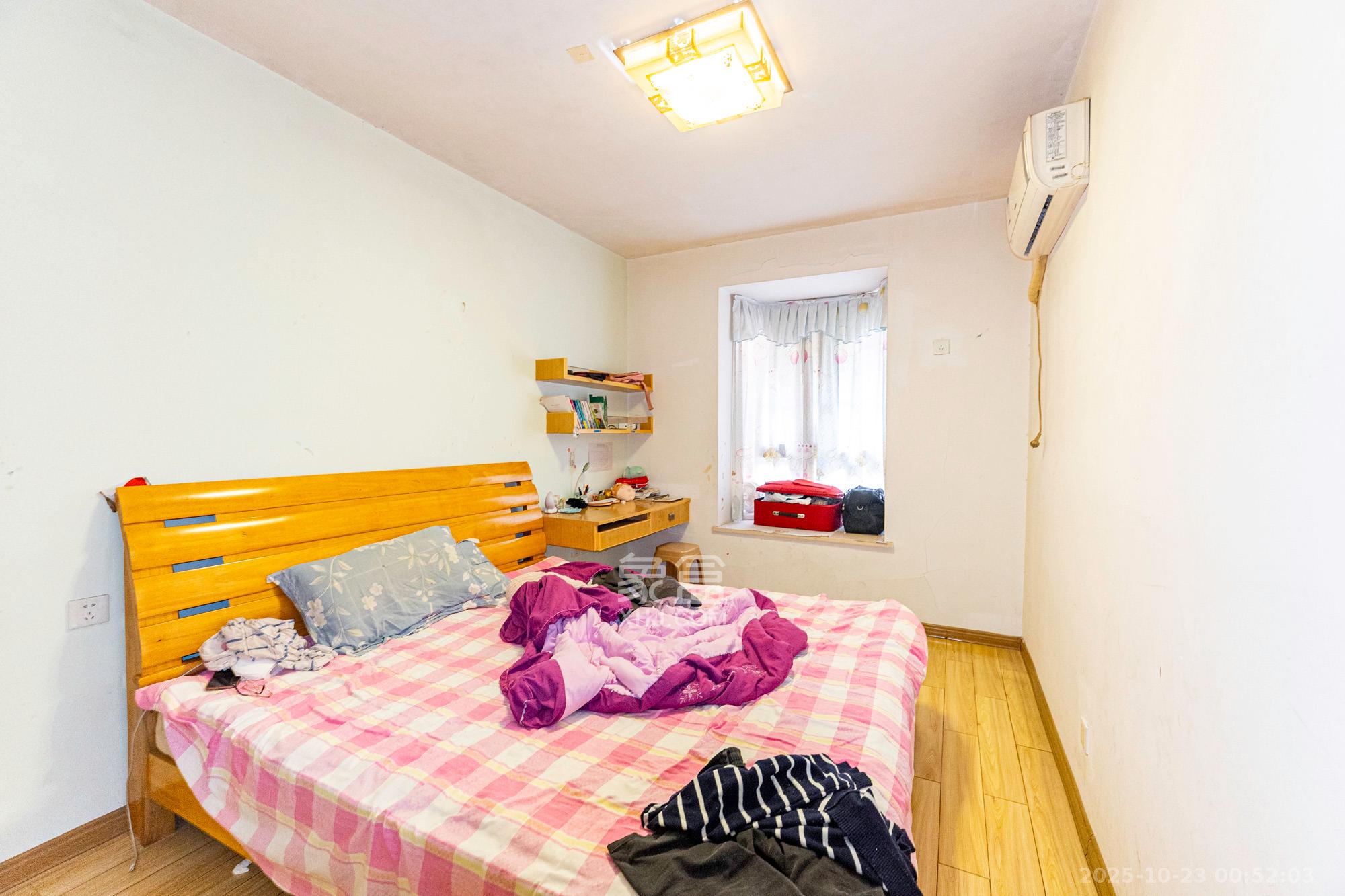 长丰星城  3室2厅2卫    52.8万卧室