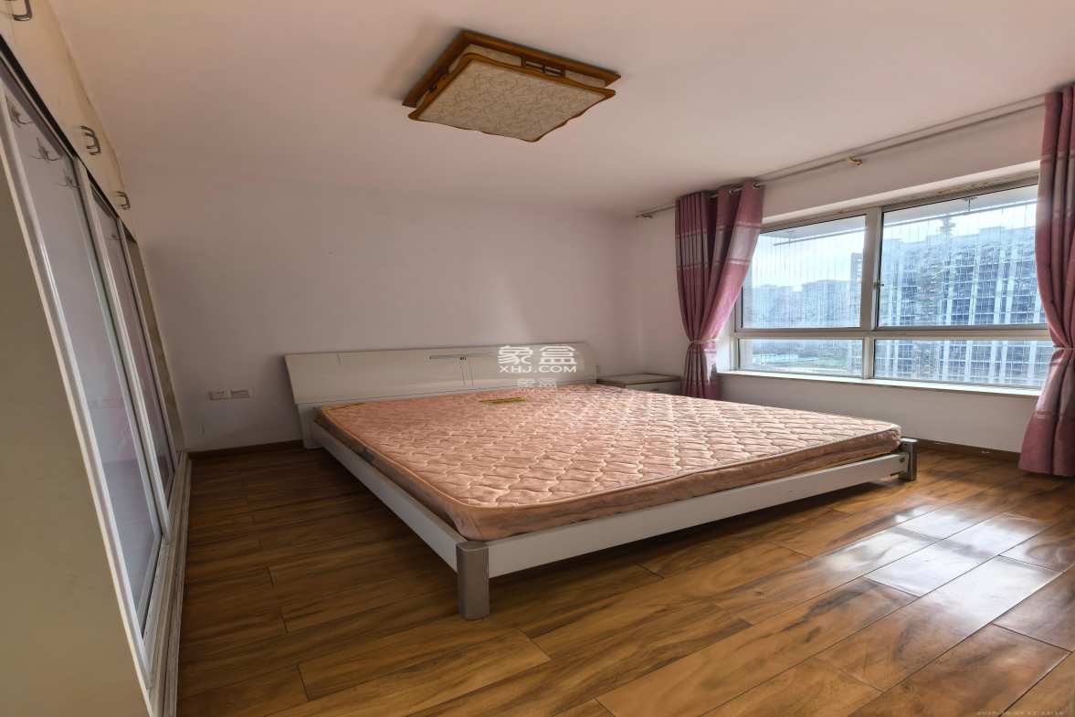 爱琴海岸  2室2厅1卫    1600.0元/月 爱琴海岸  2室2厅1卫    1600.0元/月室内图1