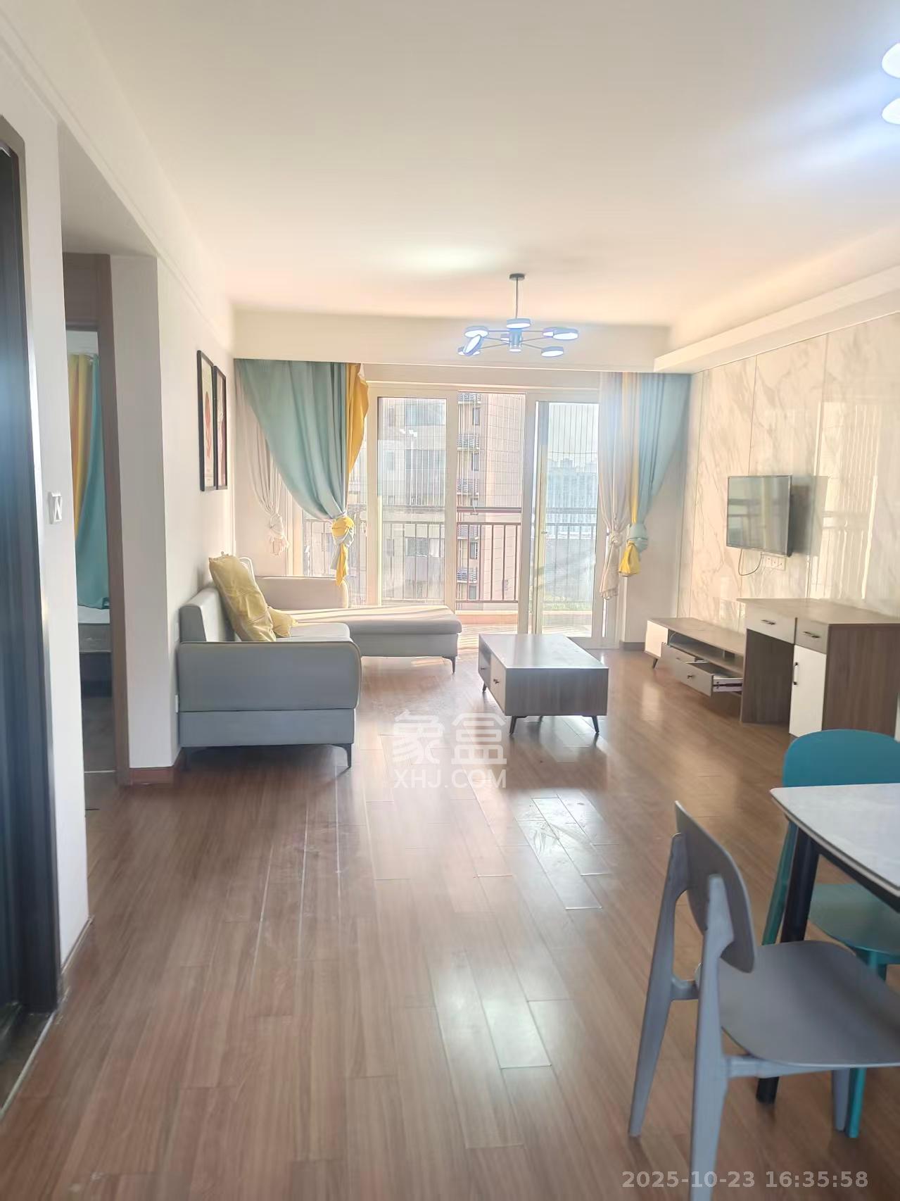 保利香槟国际  4室2厅2卫    2100.0元/月 保利香槟国际  4室2厅2卫    2100.0元/月