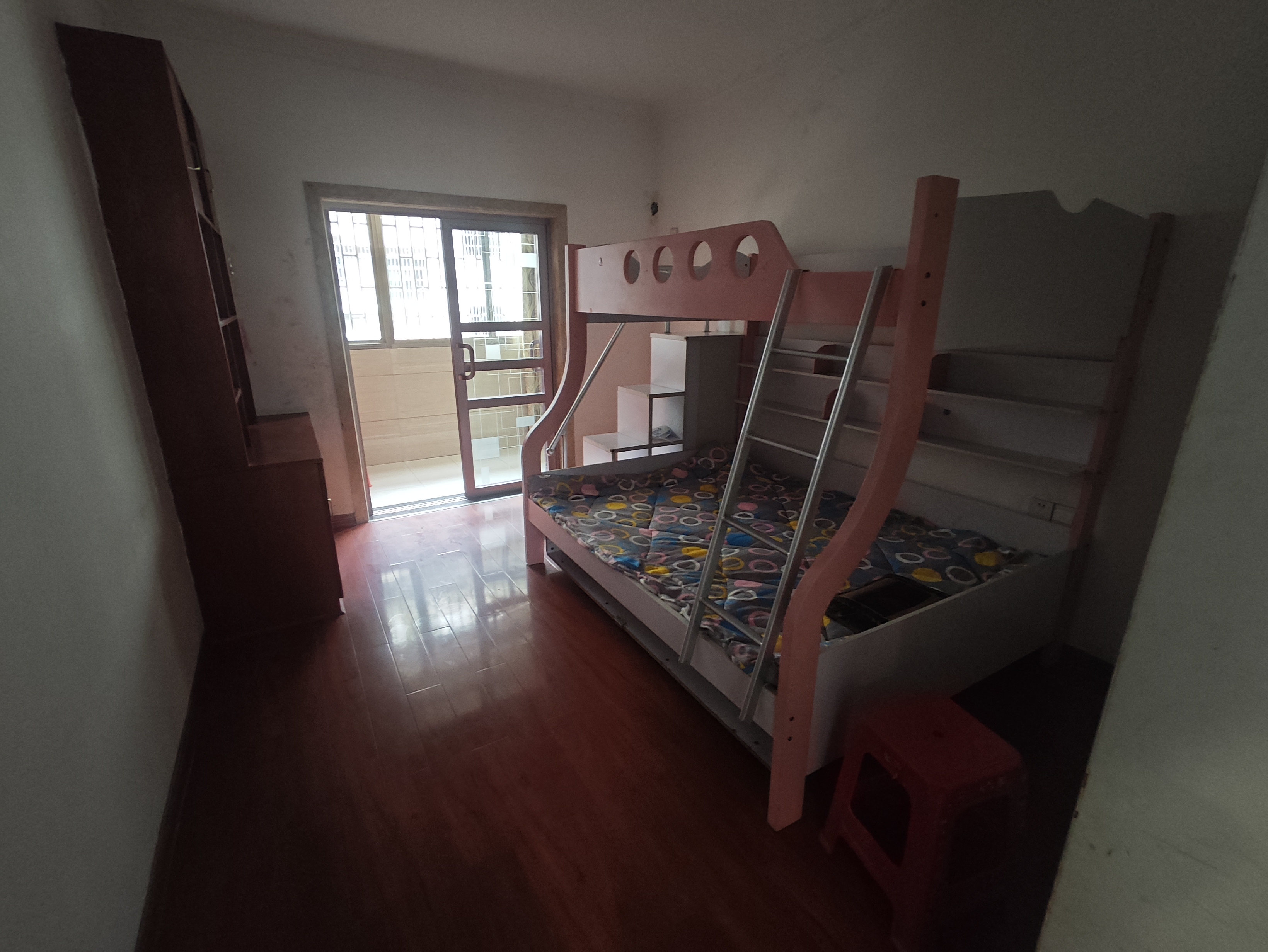 互助小区  3室1厅1卫    1400.0元/月户型图