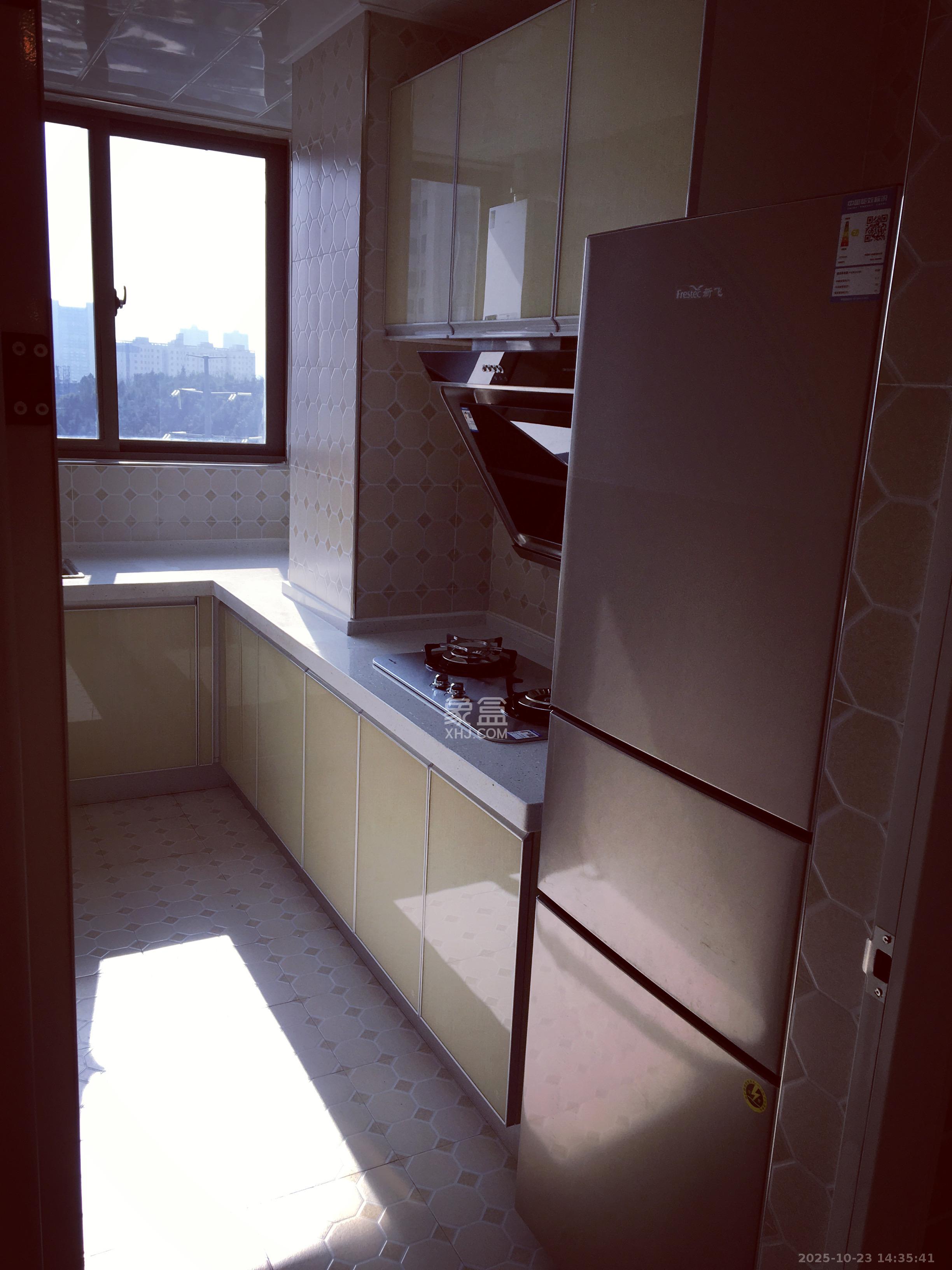 阳光晶城  2室2厅1卫    2000.0元/月室内图