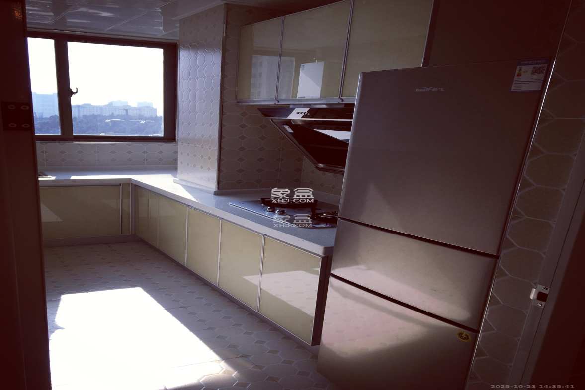 阳光晶城 2室2厅1卫 2000.0元/月 阳光晶城 2室2厅1卫 2000.0元/月室内图