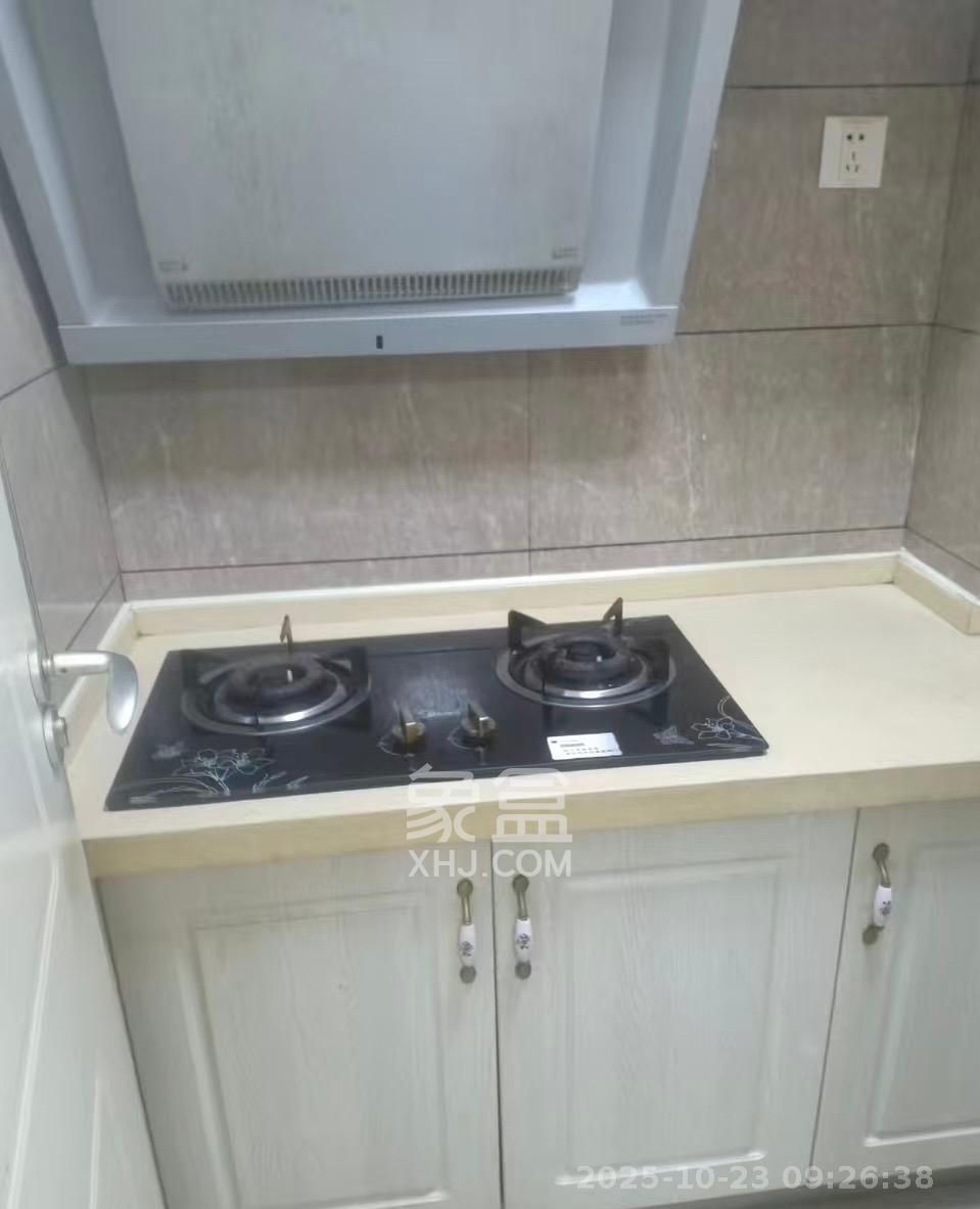 蓝湾国际广场  2室1厅1卫    2100.0元/月室内图