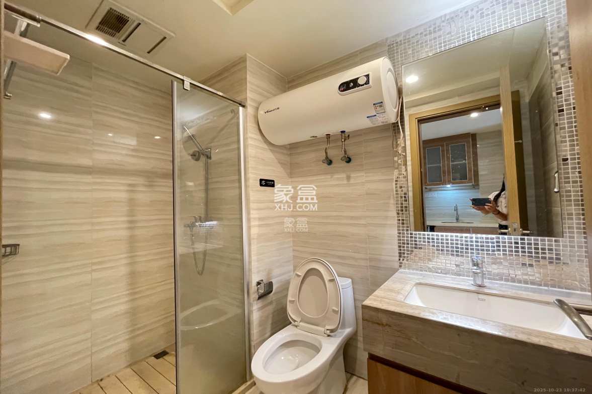 恒大国际广场  1室1厅1卫    1400.0元/月 恒大国际广场  1室1厅1卫    1400.0元/月室内图