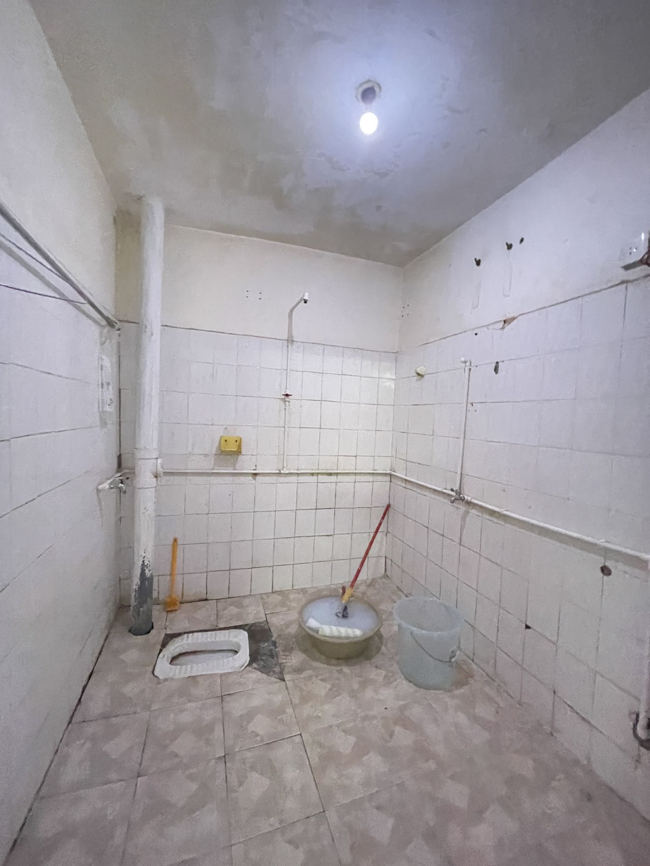 教育印刷厂宿舍 4室2厅2卫 2200.0元/月 教育印刷厂宿舍 4室2厅2卫 2200.0元/月室内图