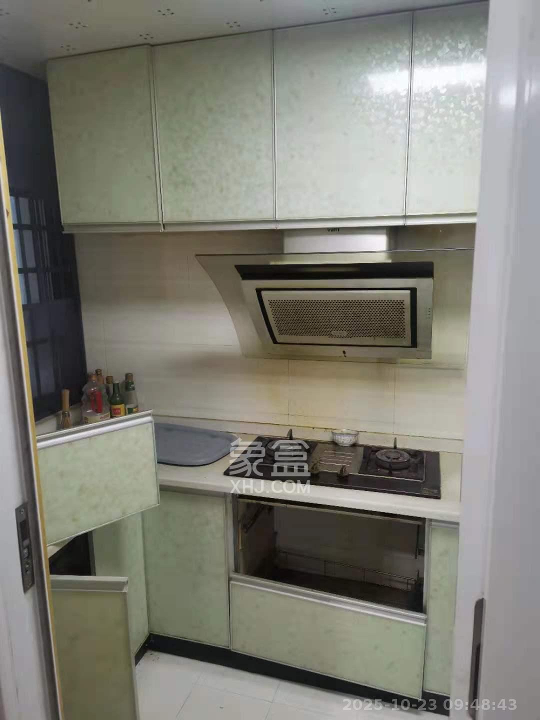 尊邸华庭  3室1厅1卫    2100.0元/月 尊邸华庭  3室1厅1卫    2100.0元/月室内图