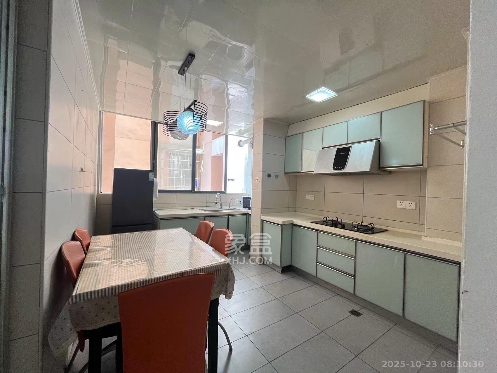 欧园  3室1厅2卫    2700.0元/月室内图