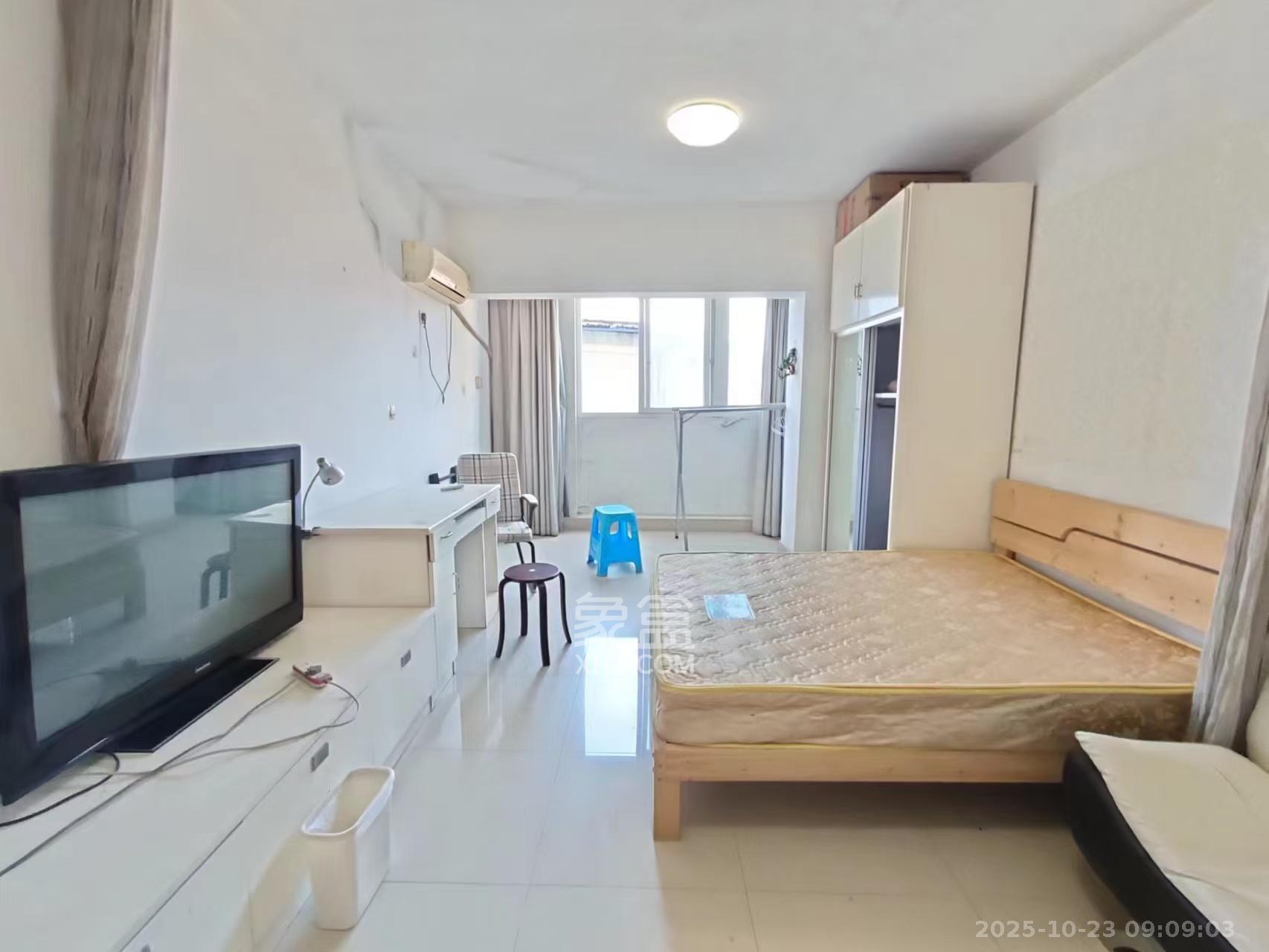 2076至高点 1室1厅1卫 1350.0元/月 2076至高点 1室1厅1卫 1350.0元/月室内图