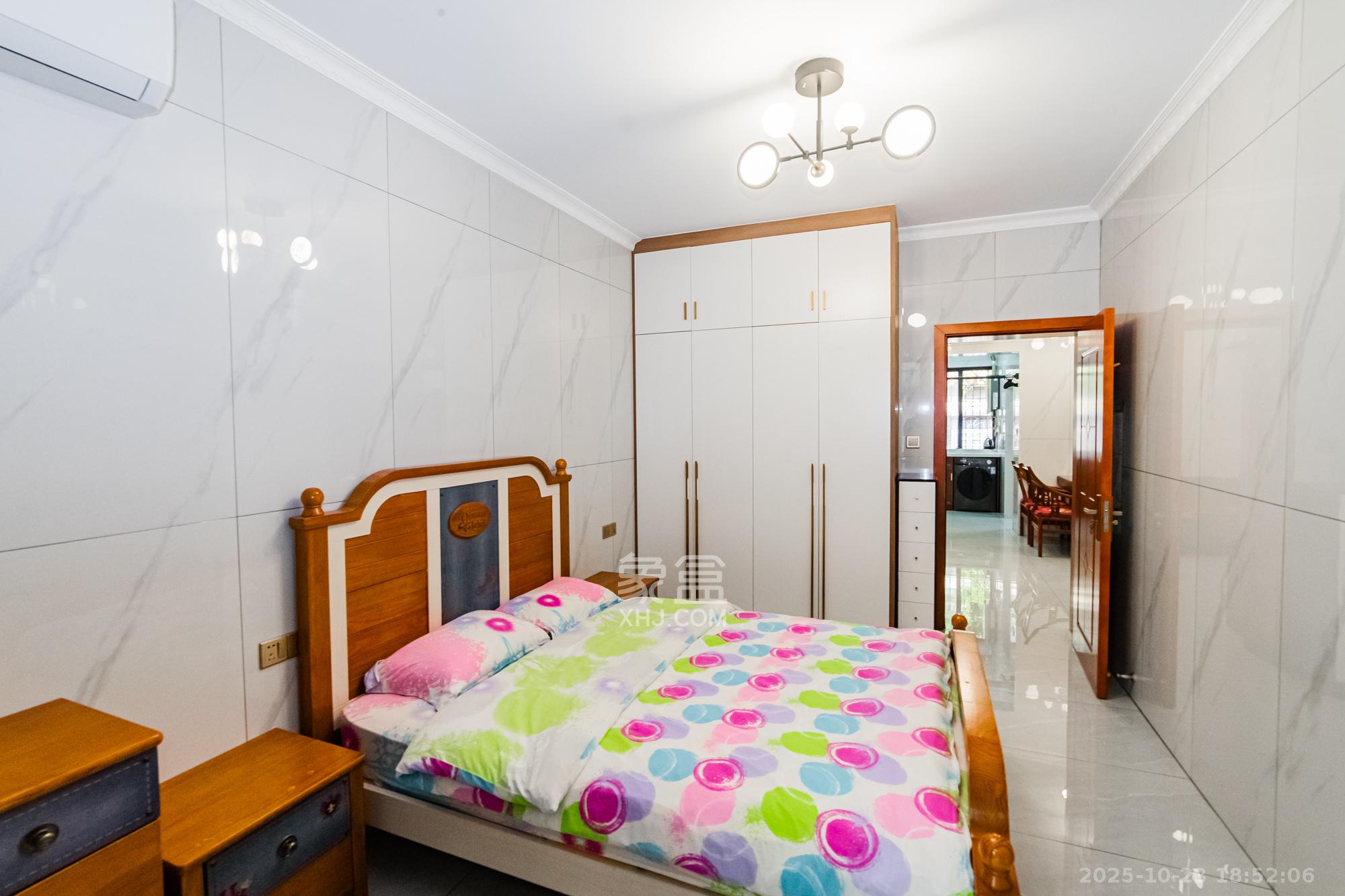 陈家湖小区  1室0厅0卫    88.0万卧室