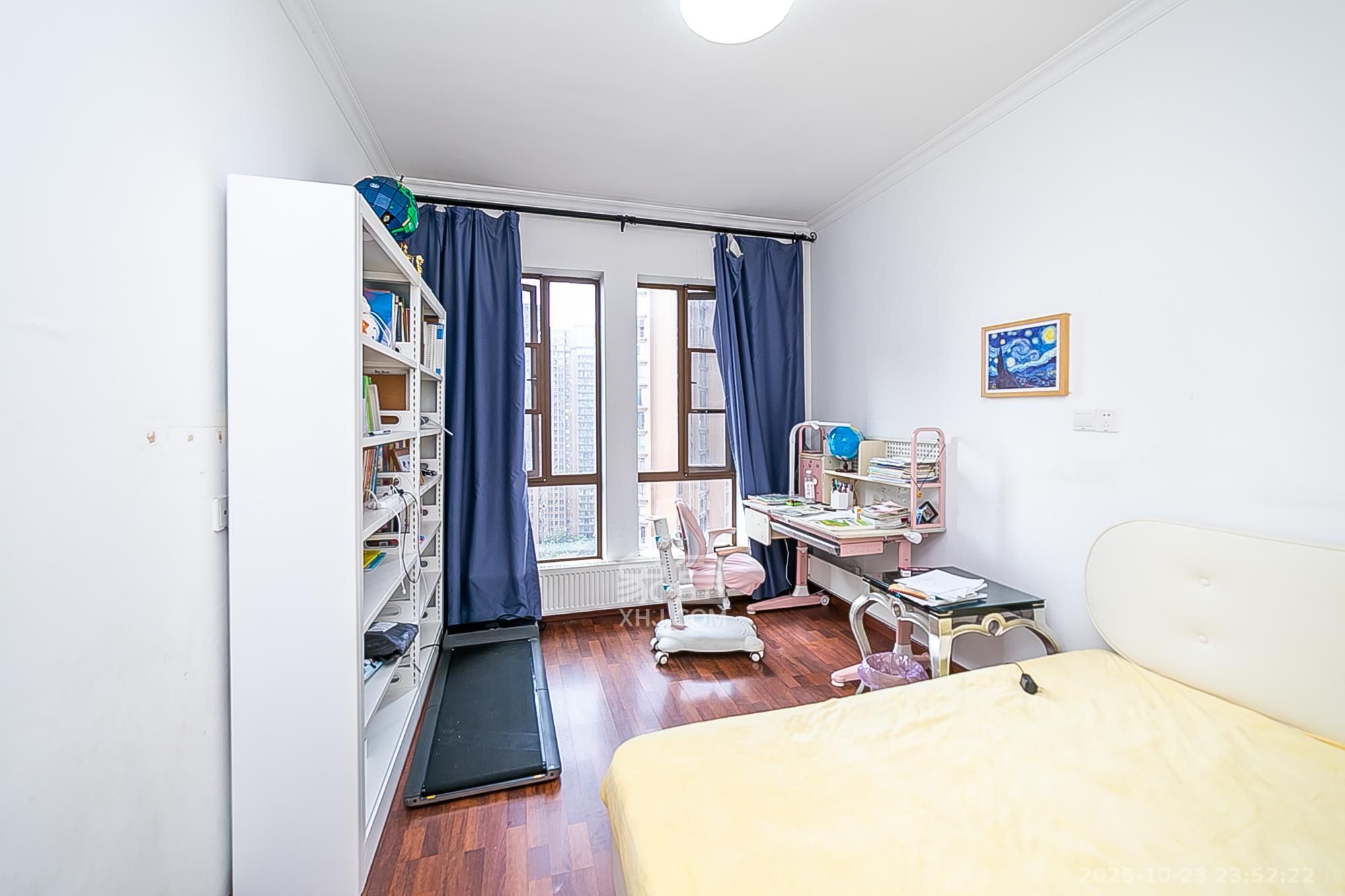 第六都（陆都小区）  4室2厅2卫    320.0万卧室