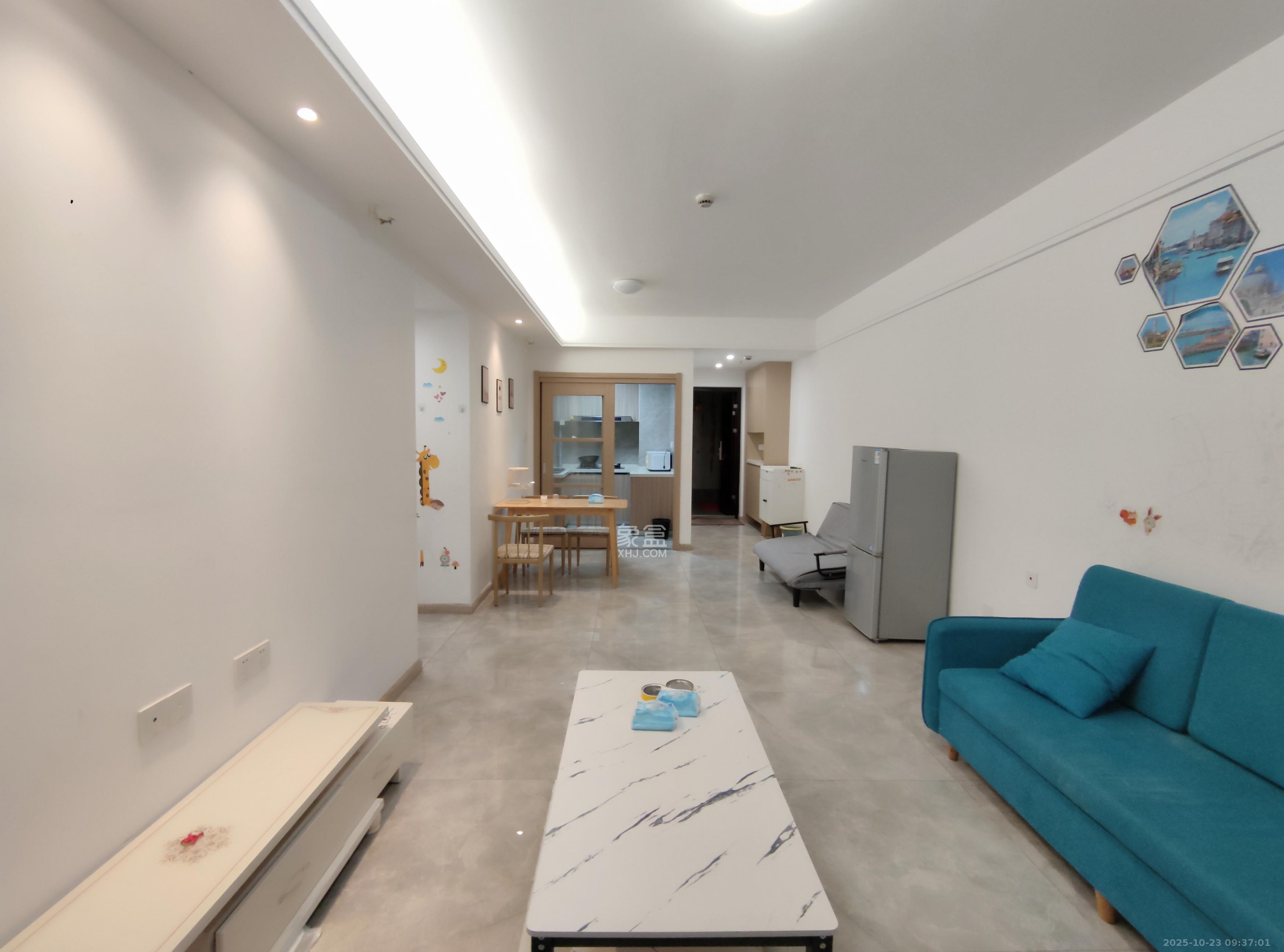 南山梅溪一方  3室2厅2卫    3000.0元/月室内图