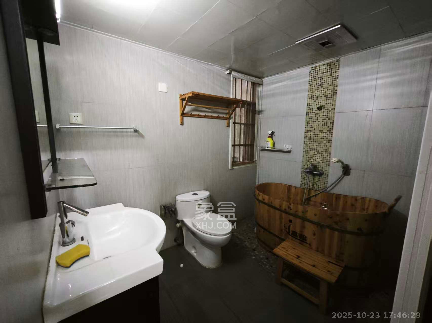 通泰梅岭苑  4室2厅2卫    3700.0元/月 通泰梅岭苑  4室2厅2卫    3700.0元/月室内图