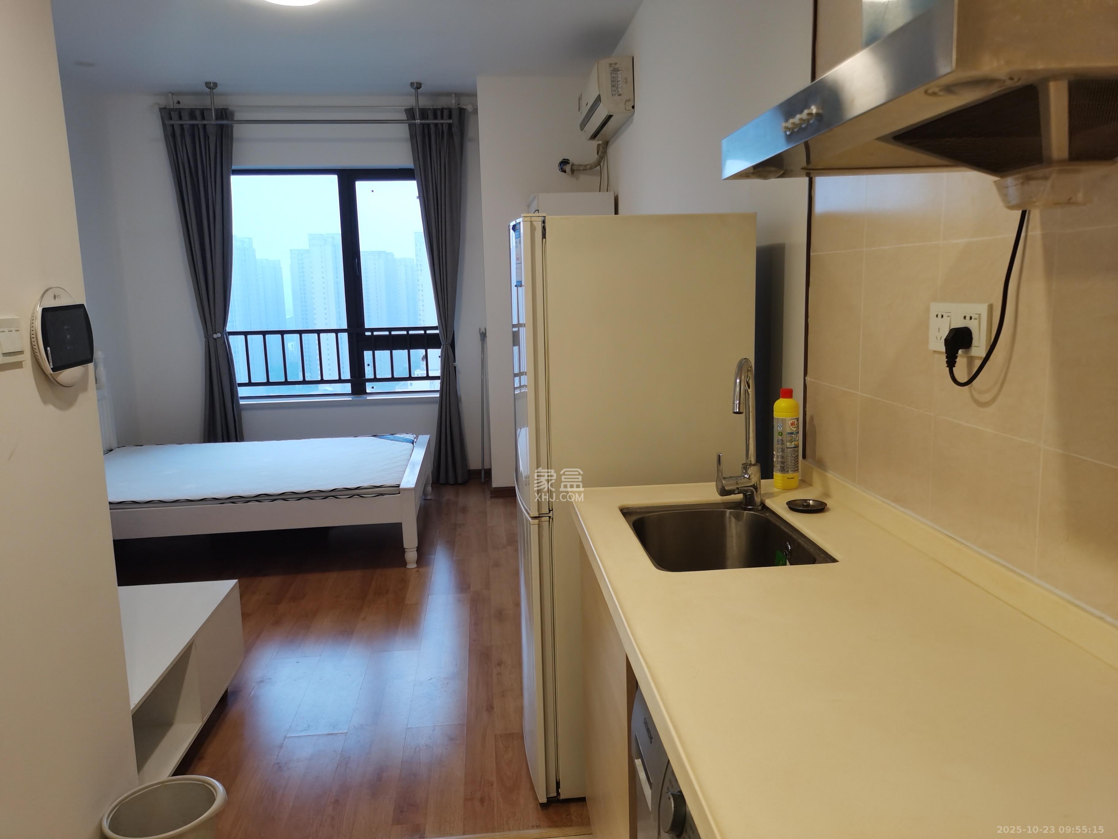 龙湖水晶郦城  1室1厅1卫    1500.0元/月 龙湖水晶郦城  1室1厅1卫    1500.0元/月室内图1