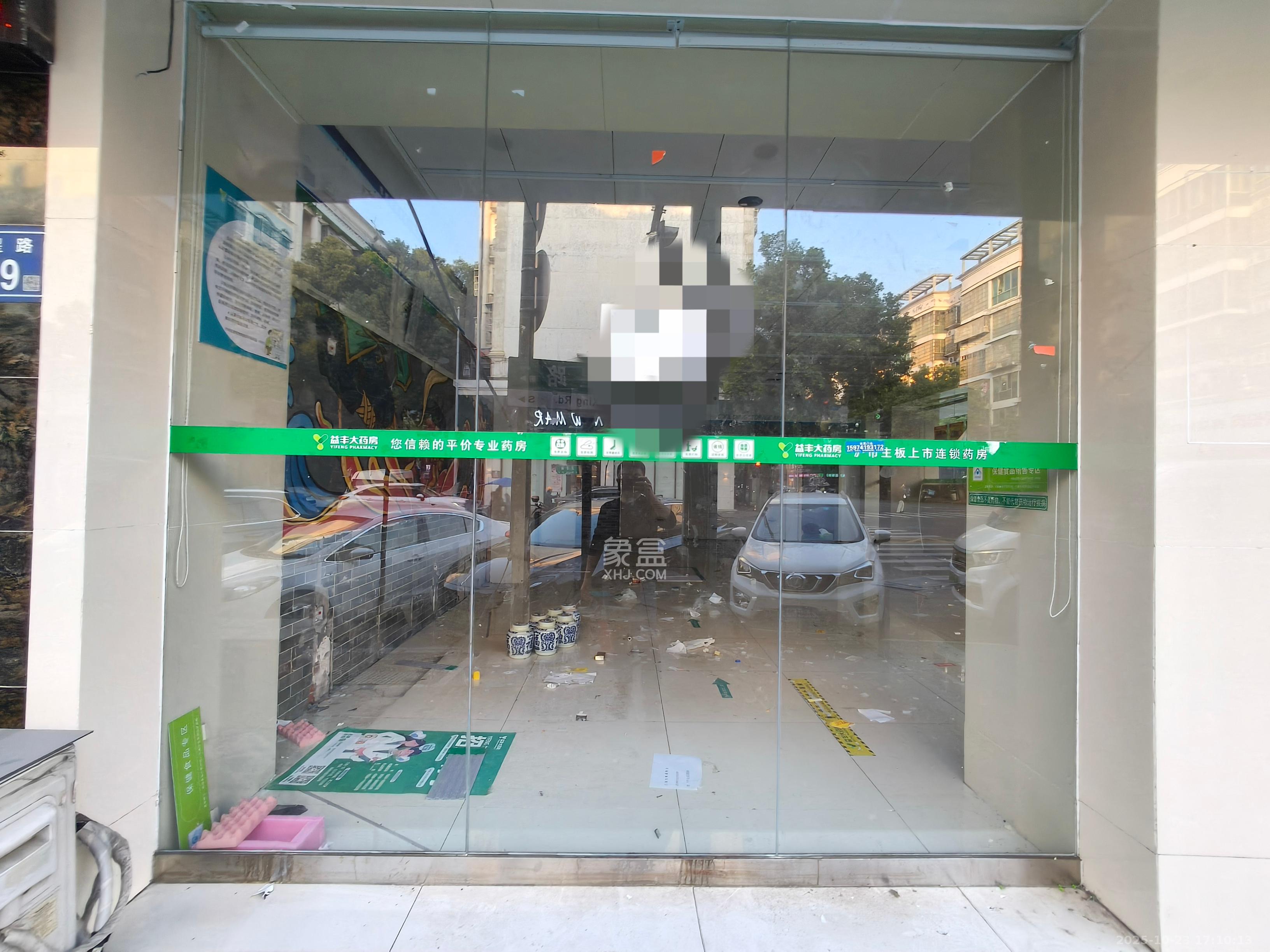 中南汽车世界   44.0㎡      8000.0元/月室内图