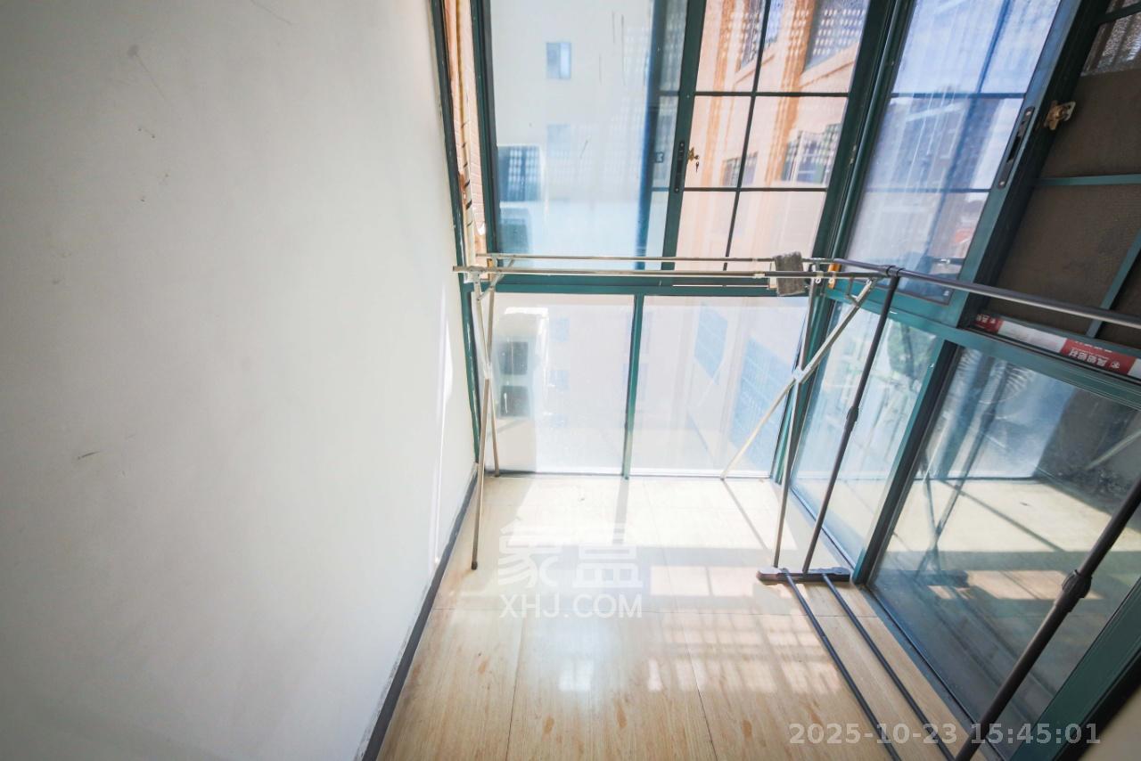 才子嘉都  3室2厅2卫    2100.0元/月室内图