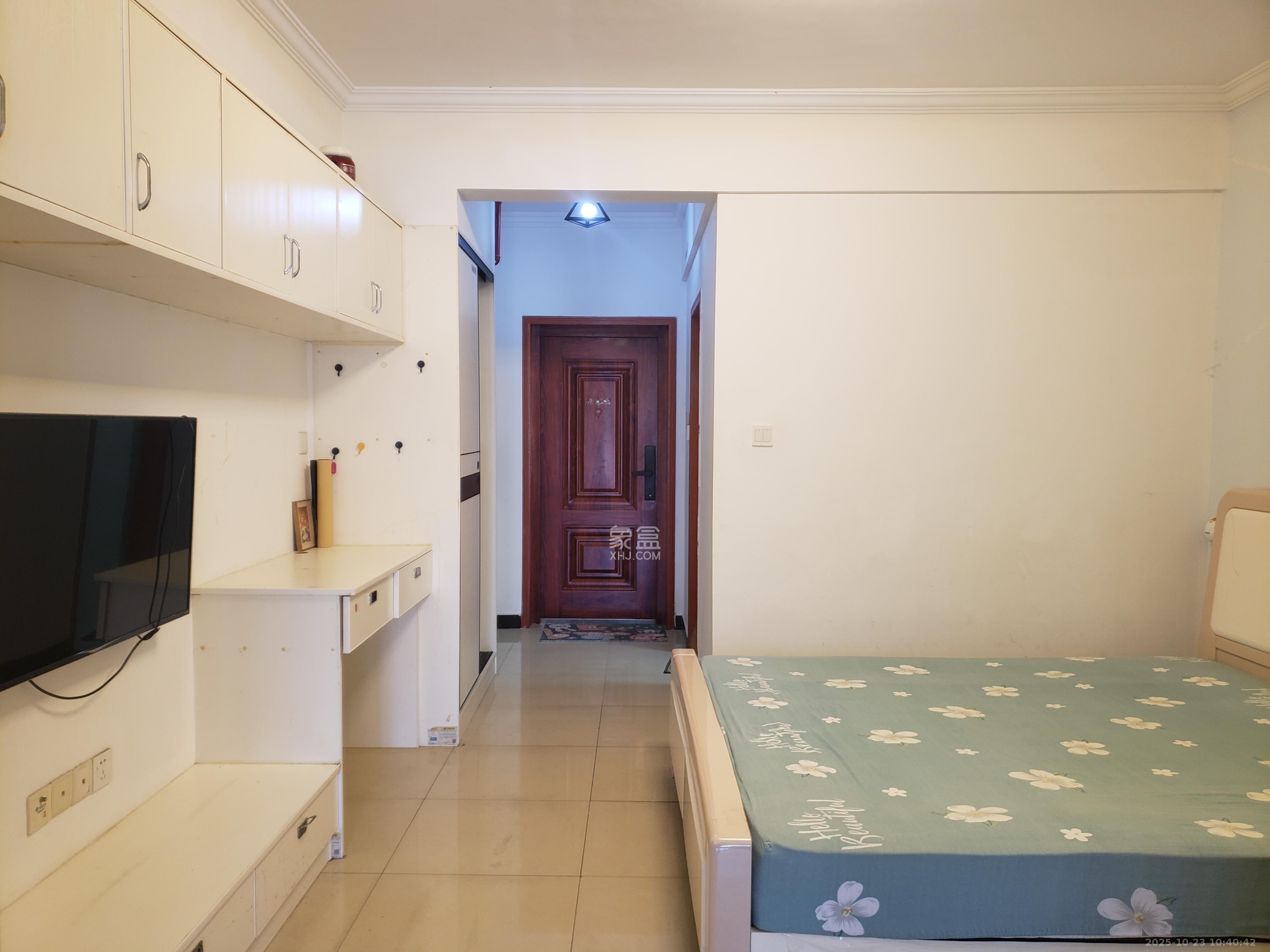 圭塘三小区  1室1厅1卫    1500.0元/月 圭塘三小区  1室1厅1卫    1500.0元/月室内图