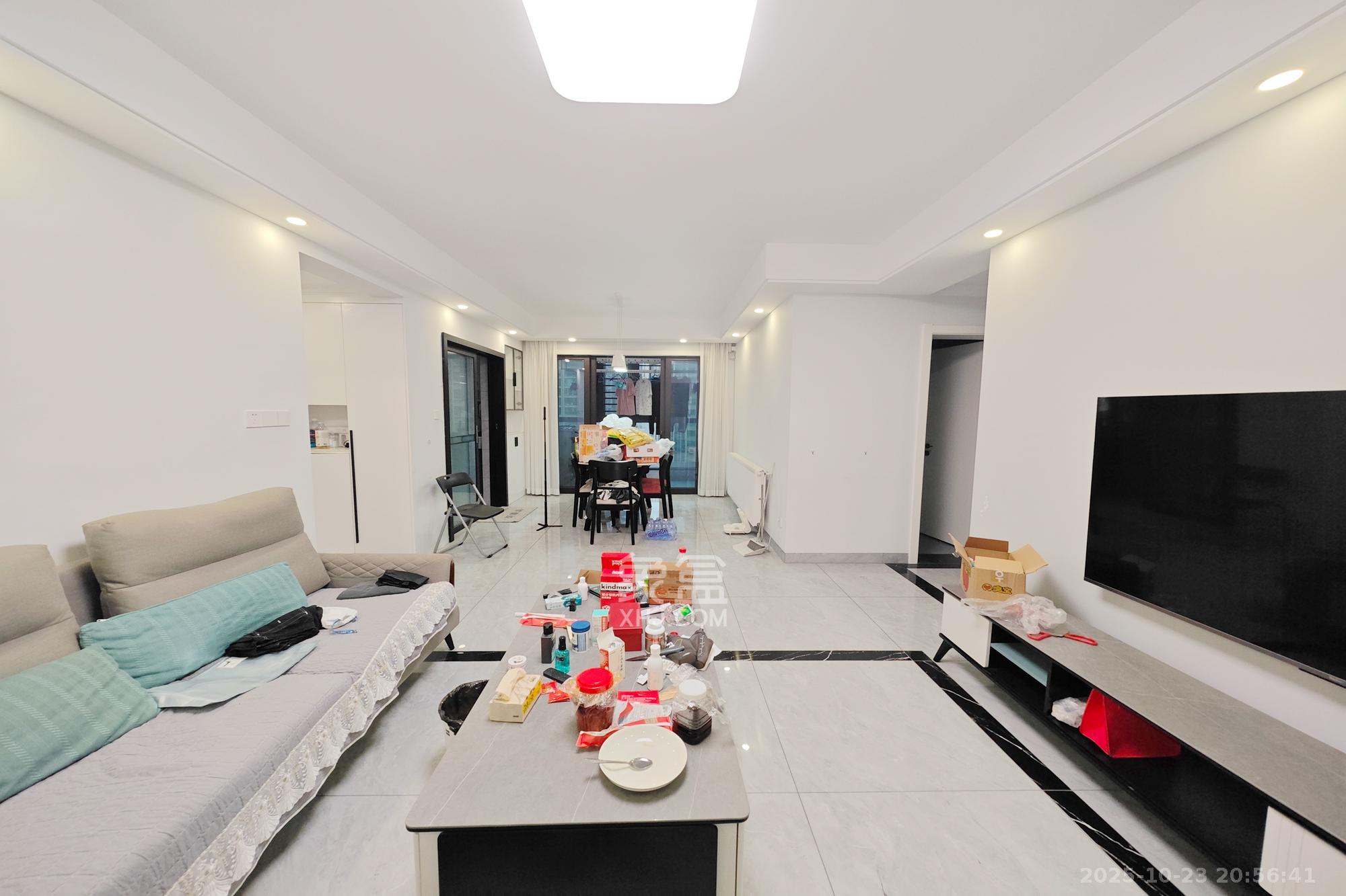 保利大都汇一期、二期  4室2厅1卫    155.0万 保利大都汇一期、二期  4室2厅1卫    155.0万