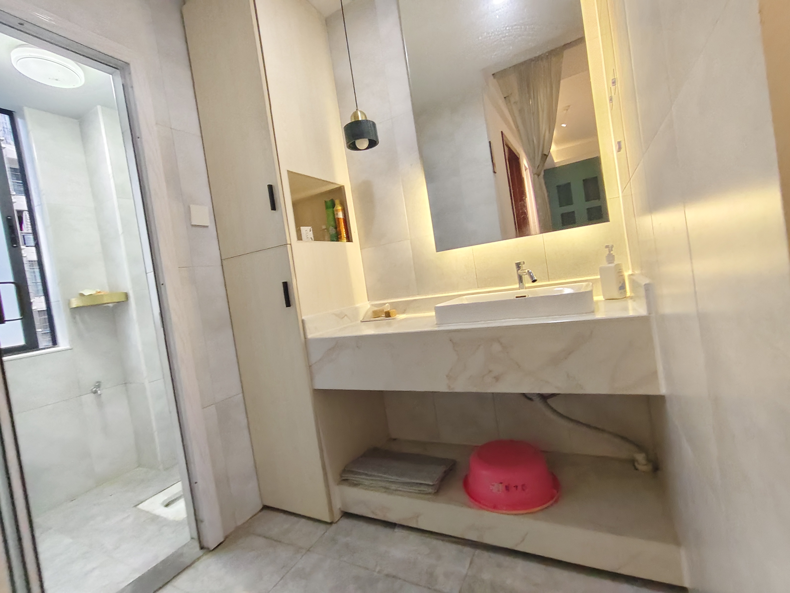 西岭华庭 4室2厅2卫 4200.0元/月 西岭华庭 4室2厅2卫 4200.0元/月室内图