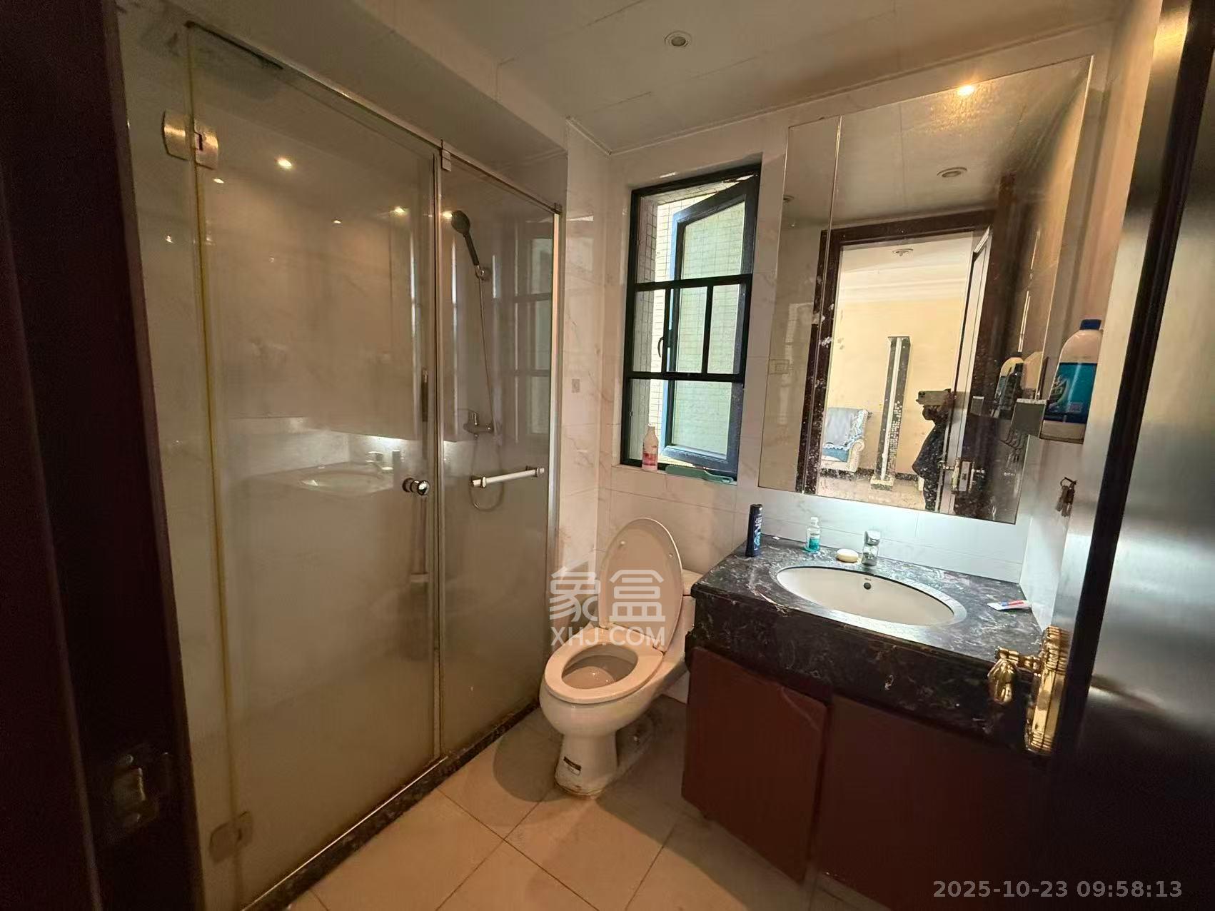 恒大雅苑 3室2厅2卫 2800.0元/月 恒大雅苑 3室2厅2卫 2800.0元/月室内图