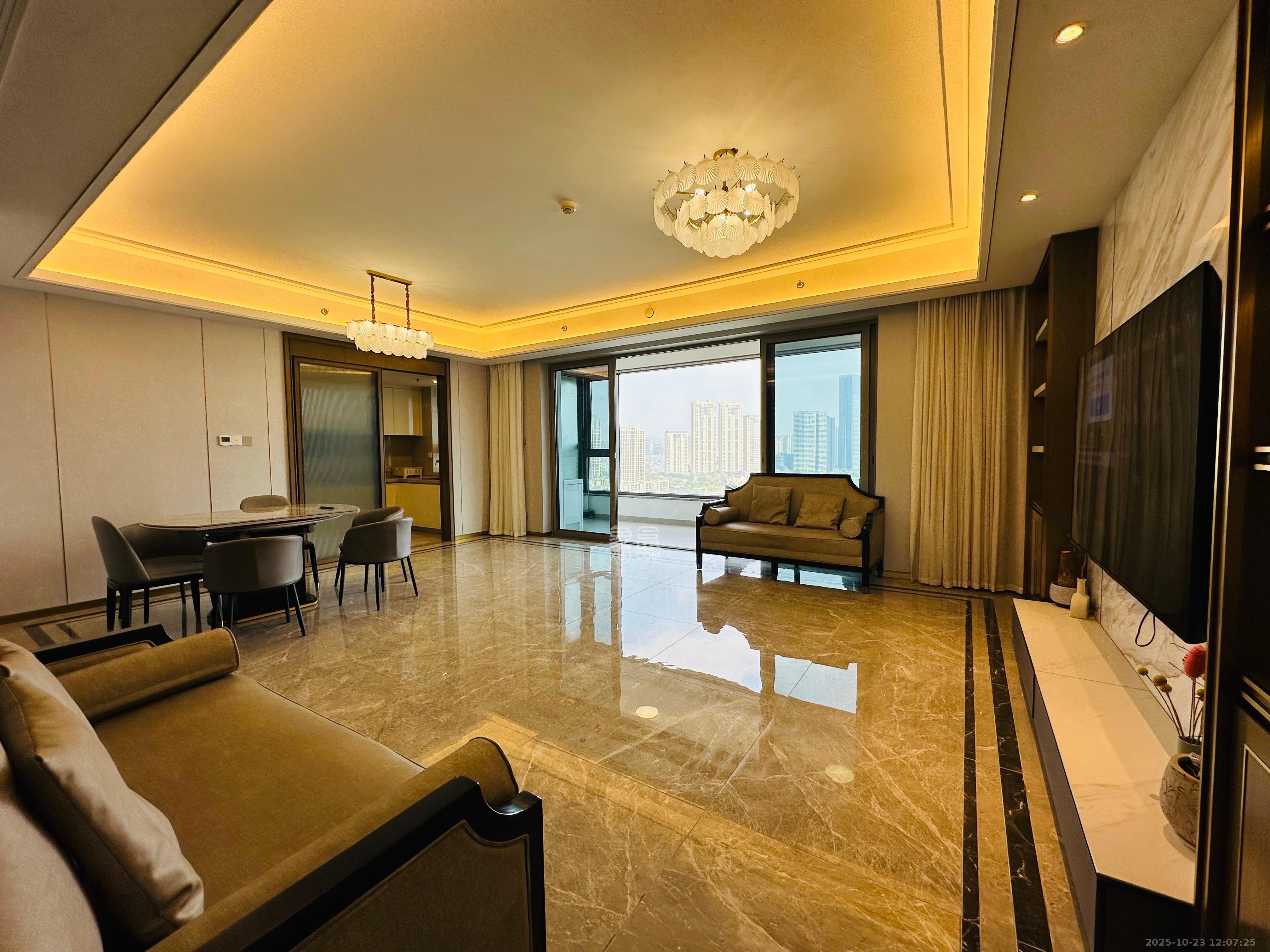 梅溪湖金茂湾 4室2厅3卫 10000.0元/月 梅溪湖金茂湾 4室2厅3卫 10000.0元/月室内图