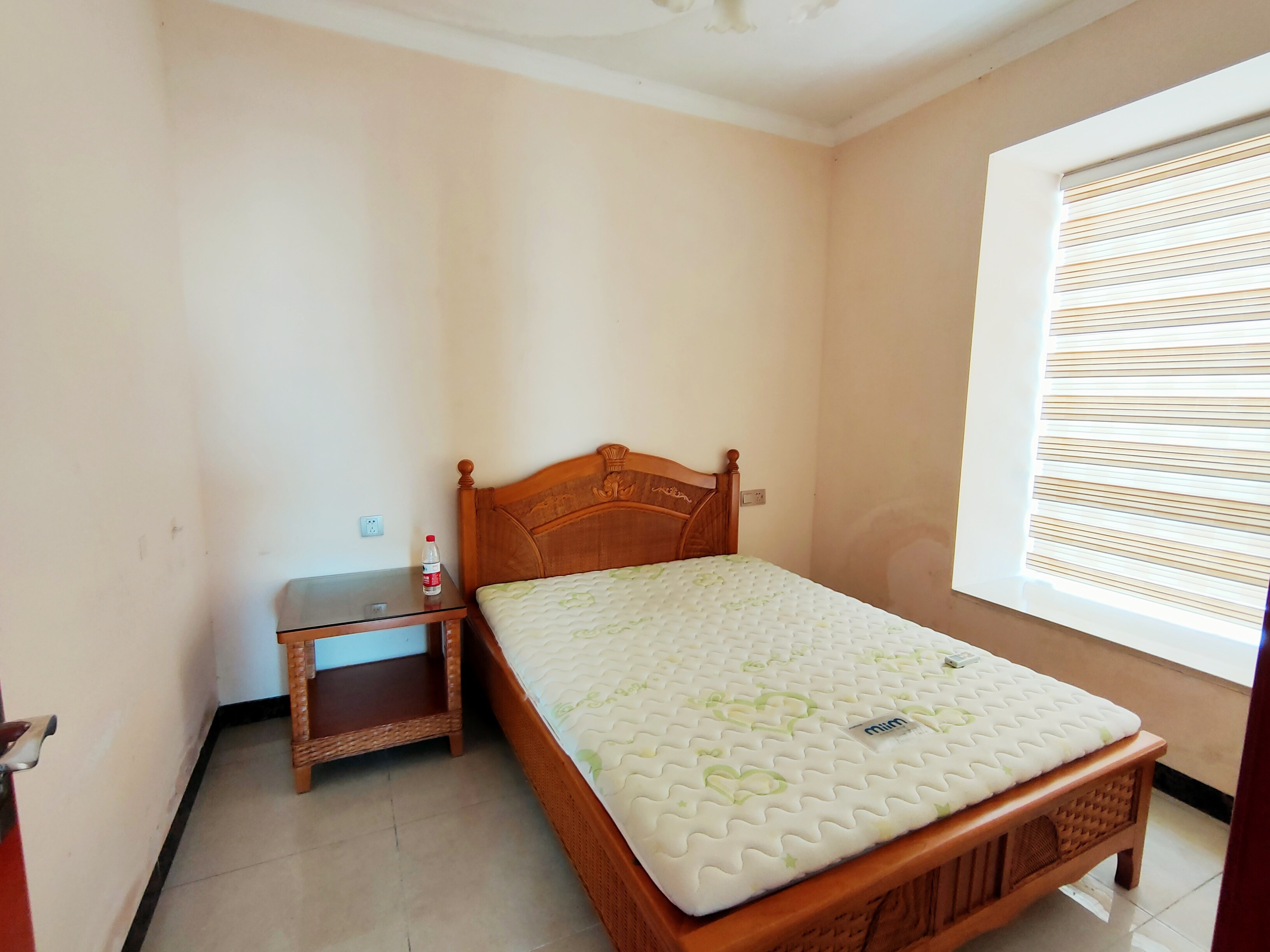 玉沙广场（京华城）  2室1厅1卫    3000.0元/月室内图