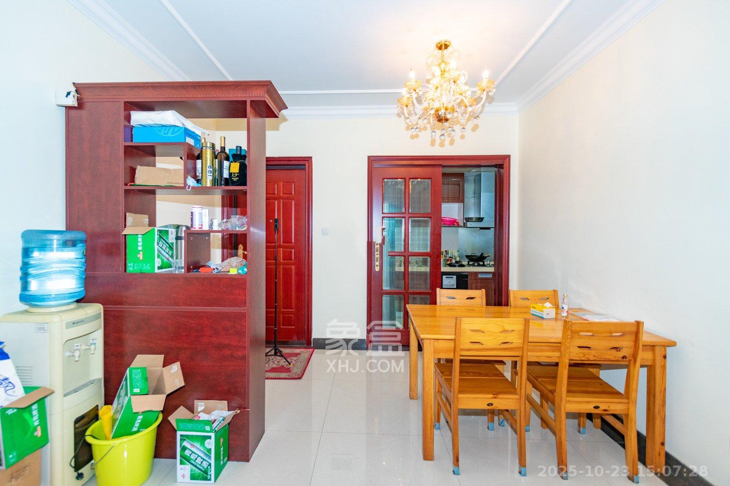 恒大城  2室1厅1卫    2000.0元/月 恒大城  2室1厅1卫    2000.0元/月室内图