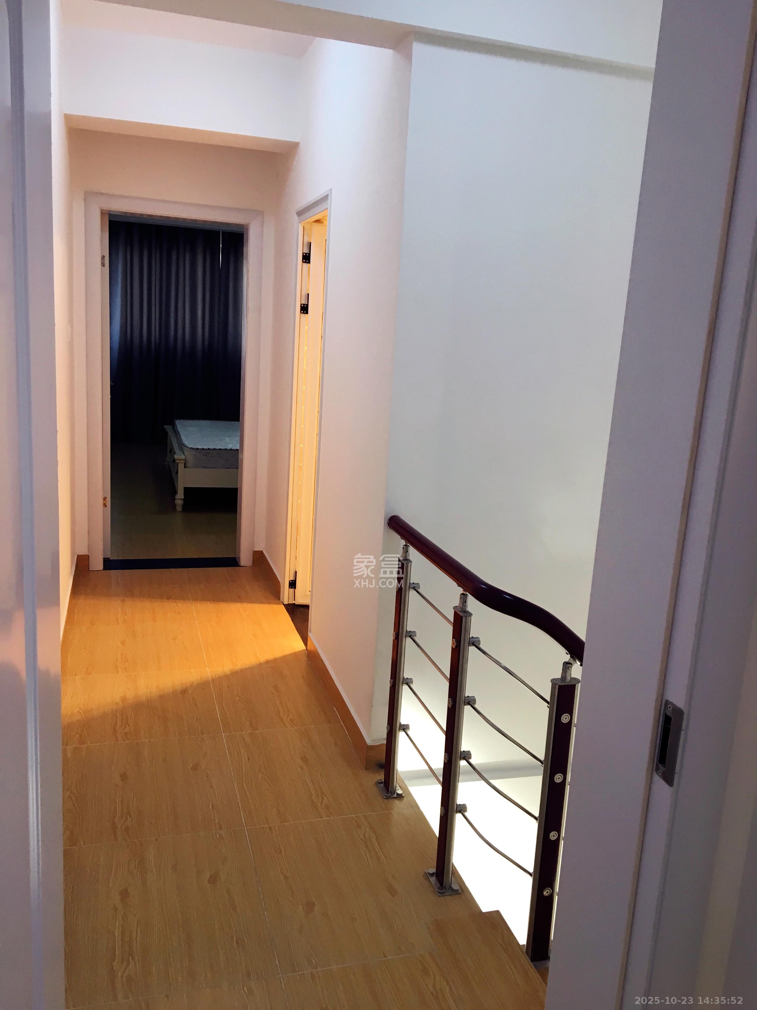 阳光晶城  2室2厅1卫    2000.0元/月室内图