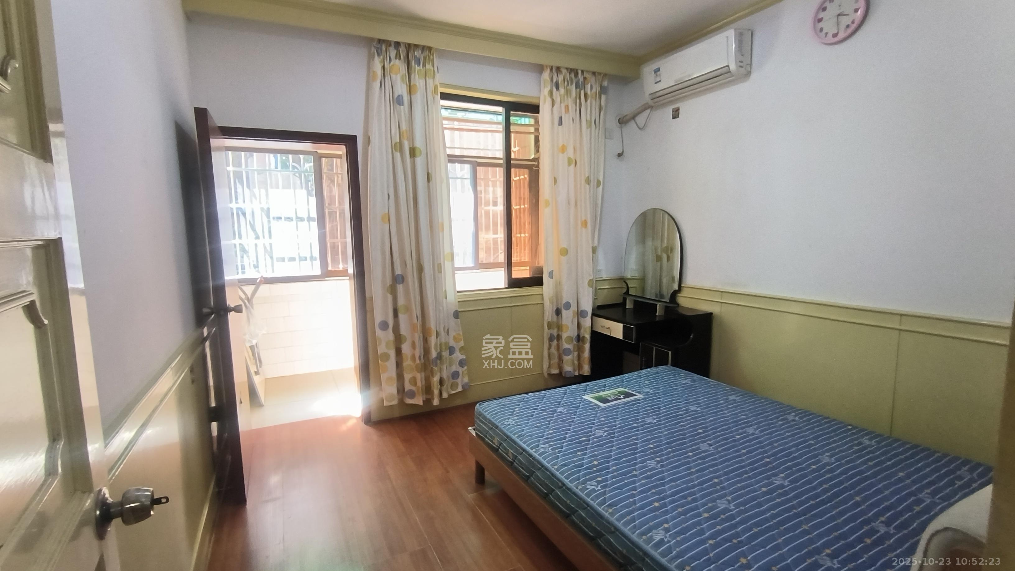 红旗区四片  3室2厅1卫    2200.0元/月室内图