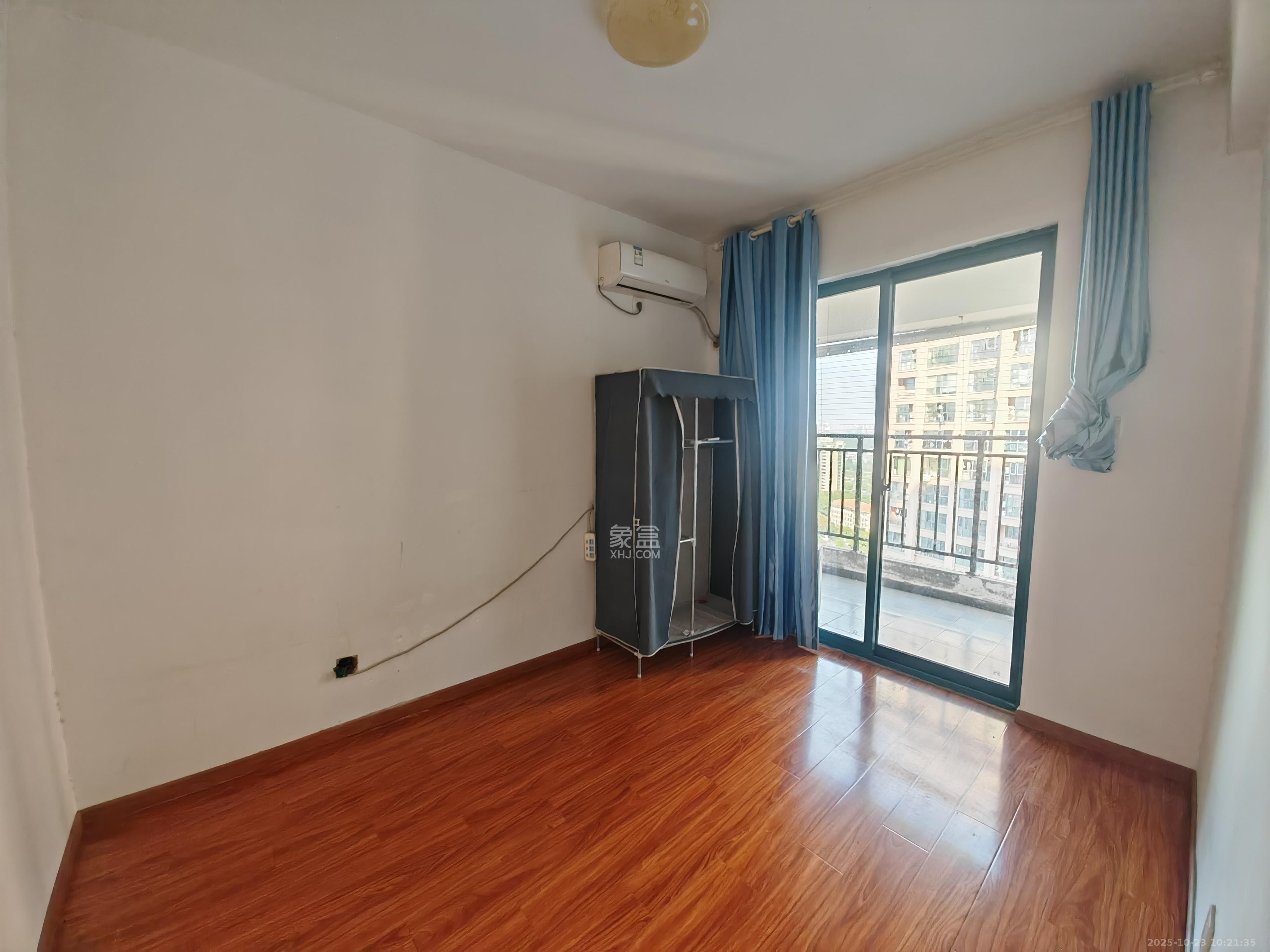 博长山水香颐  1室2厅2卫    2400.0元/月 博长山水香颐  1室2厅2卫    2400.0元/月室内图