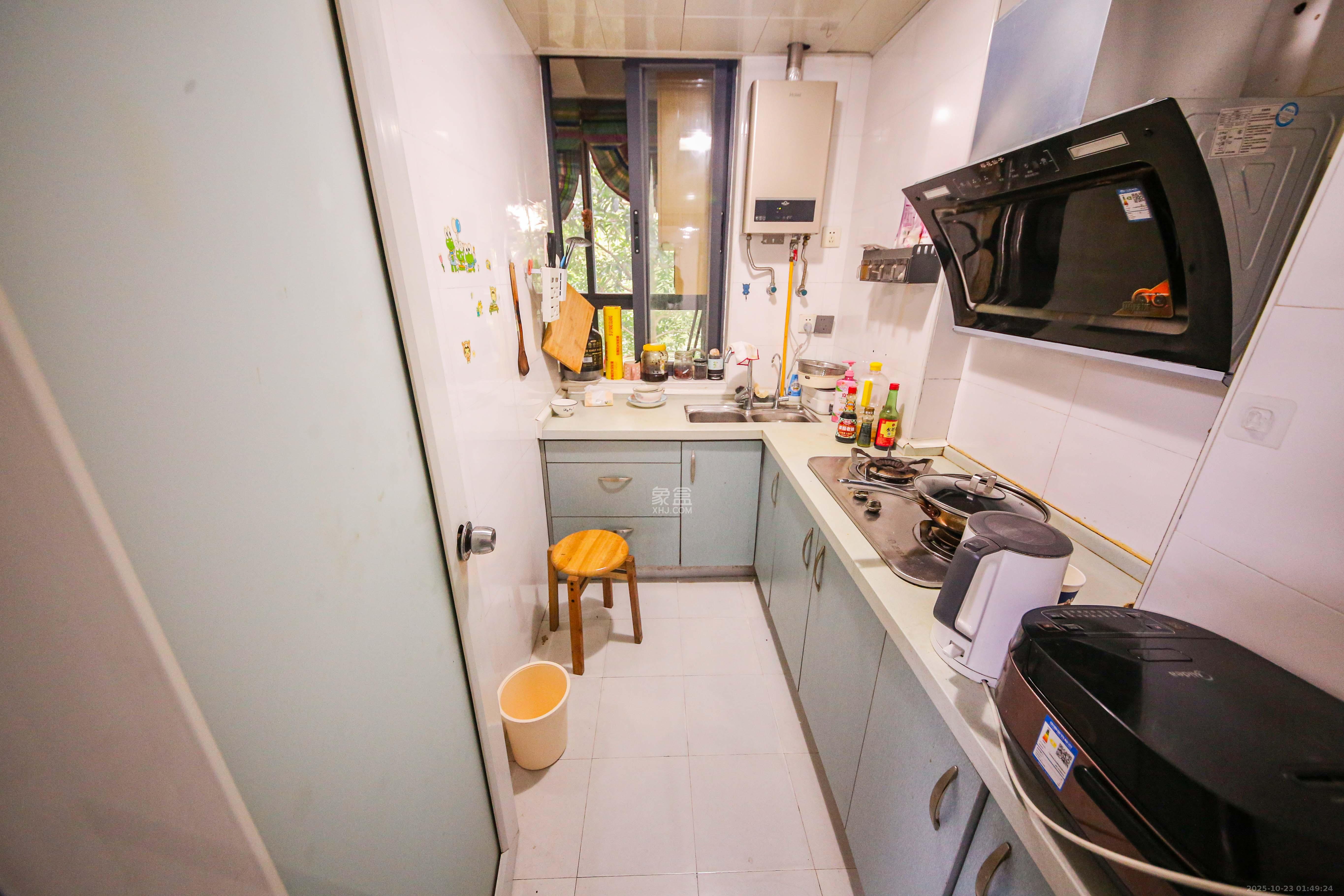 满庭芳小区 1室1厅1卫 40.0万 满庭芳小区 1室1厅1卫 40.0万厨房