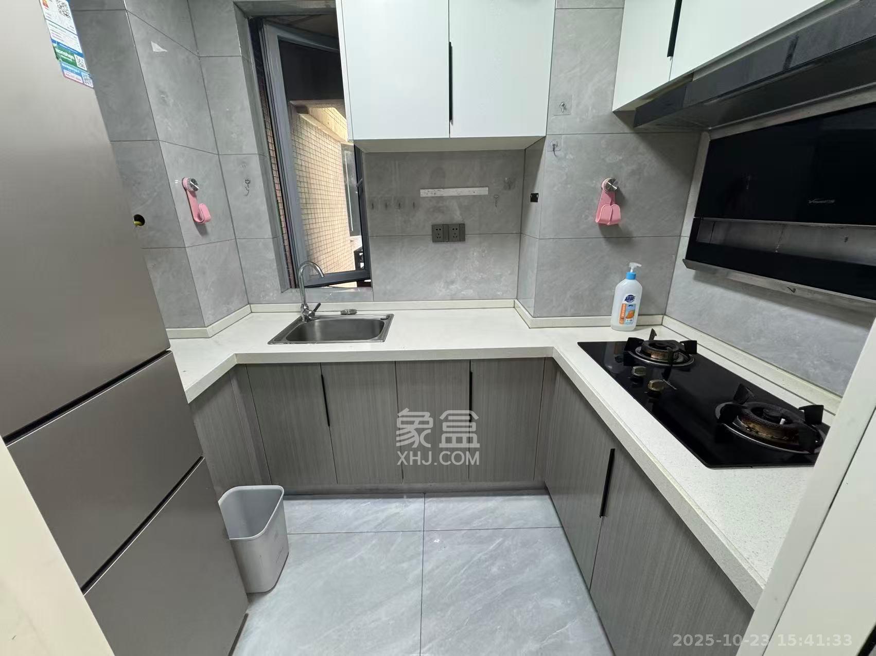 保利天禧D区  3室2厅1卫    4000.0元/月室内图