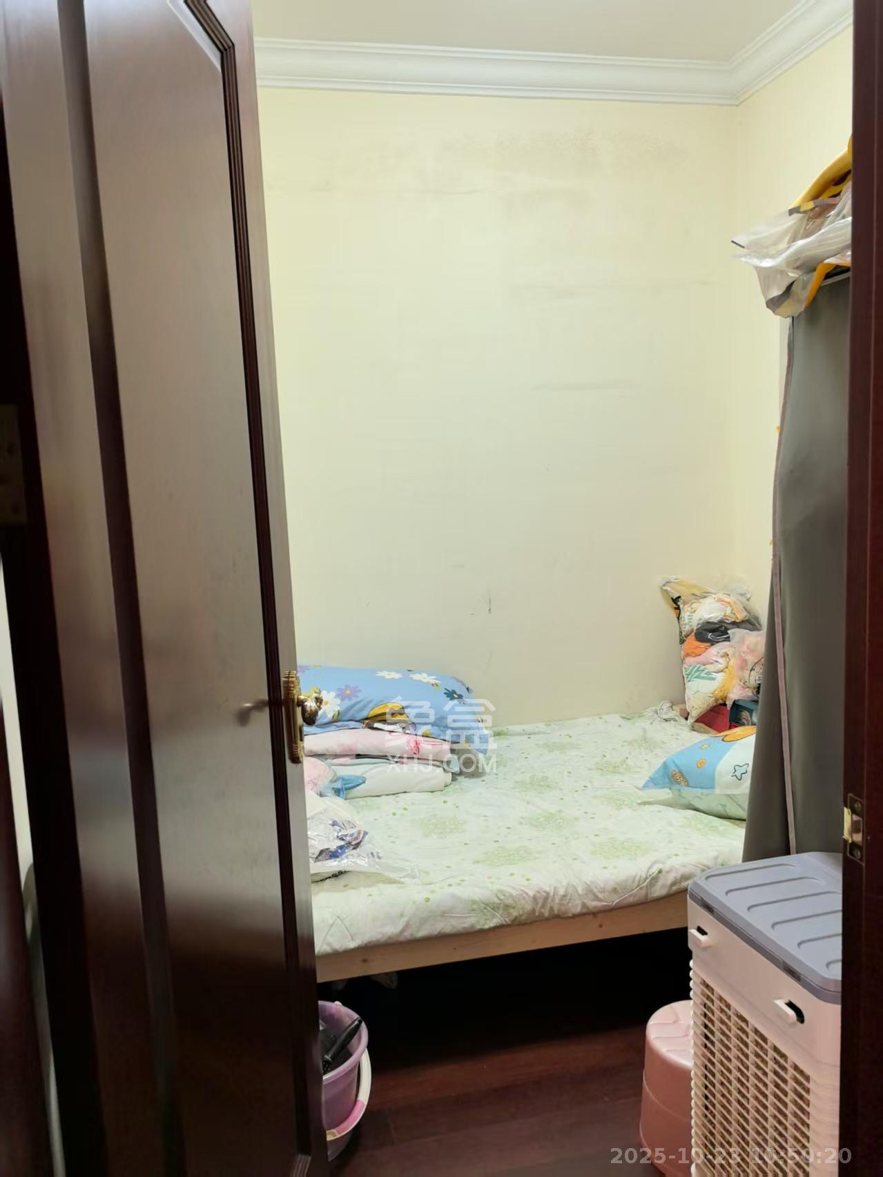 恒大华府  3室2厅1卫    2200.0元/月室内图