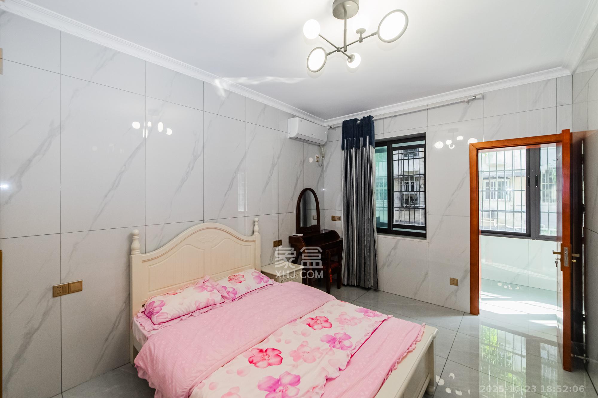 陈家湖小区  1室0厅0卫    88.0万卧室