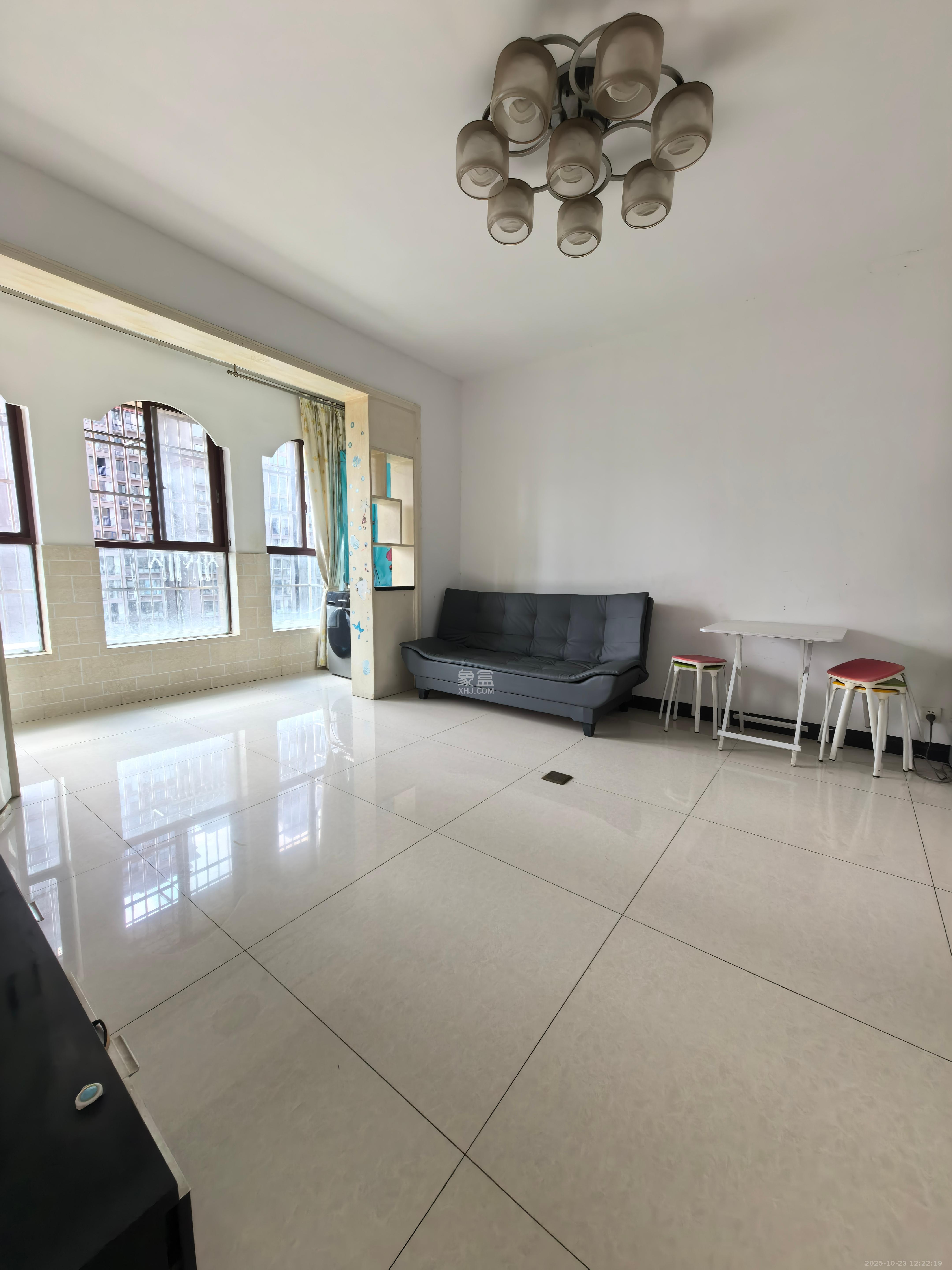 爱琴海岸  2室2厅1卫    1600.0元/月室内图