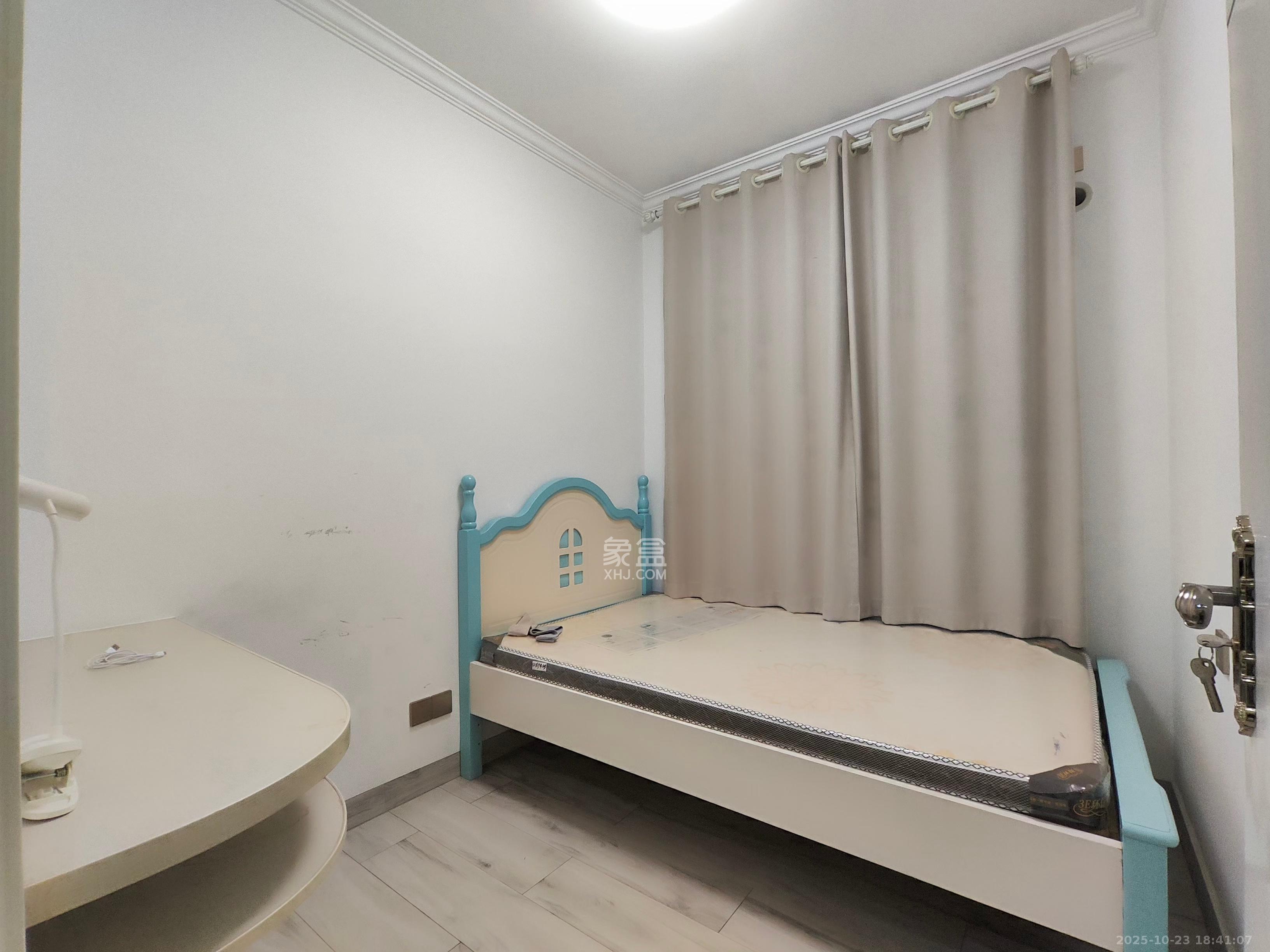 龙湖璟宸原著(龙湖紫宸)  3室2厅2卫    2200.0元/月 龙湖璟宸原著(龙湖紫宸)  3室2厅2卫    2200.0元/月室内图