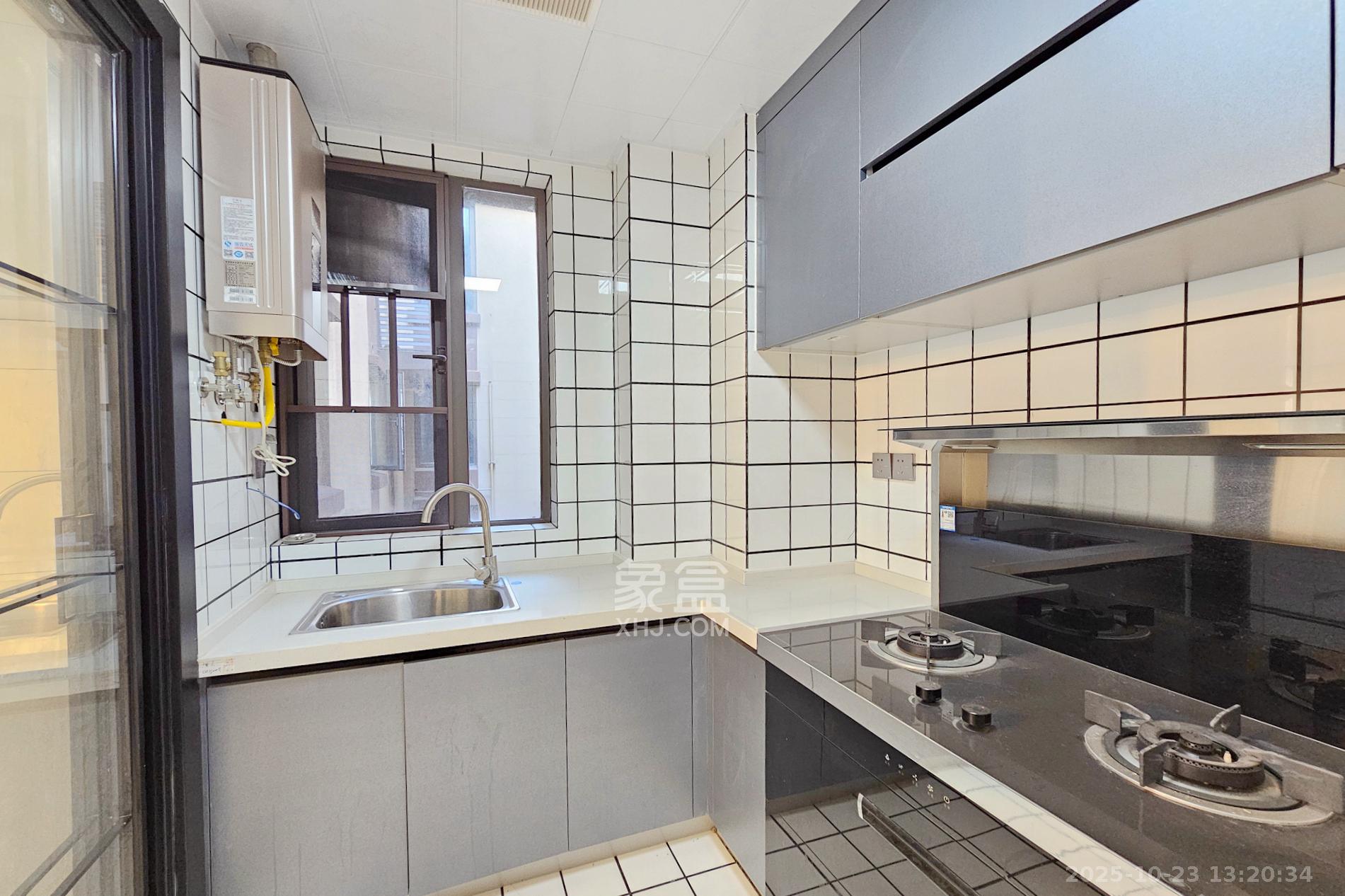 阳光城尚东湾青云苑  4室2厅2卫    3000.0元/月 阳光城尚东湾青云苑  4室2厅2卫    3000.0元/月室内图