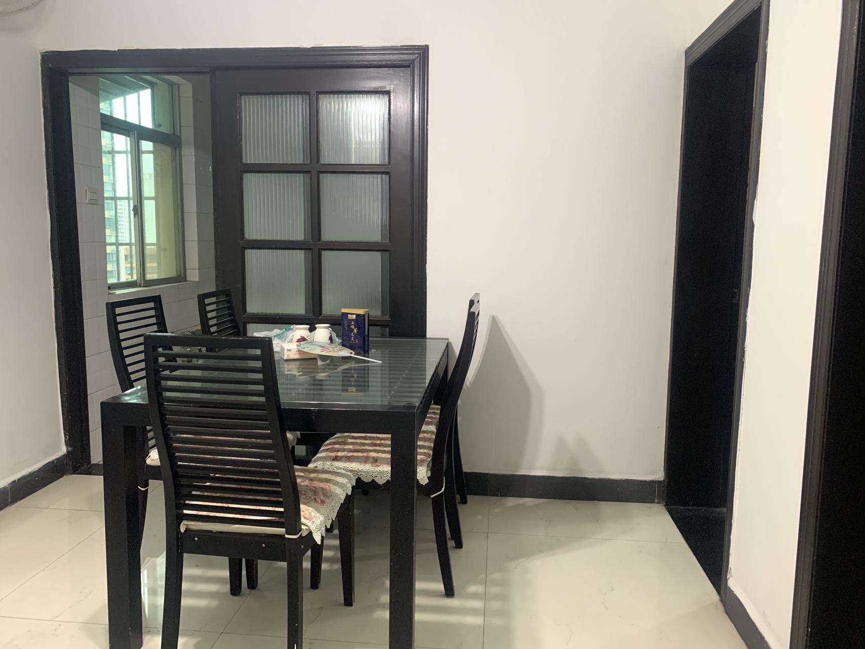 民贸花园  3室2厅2卫    115.0万客厅