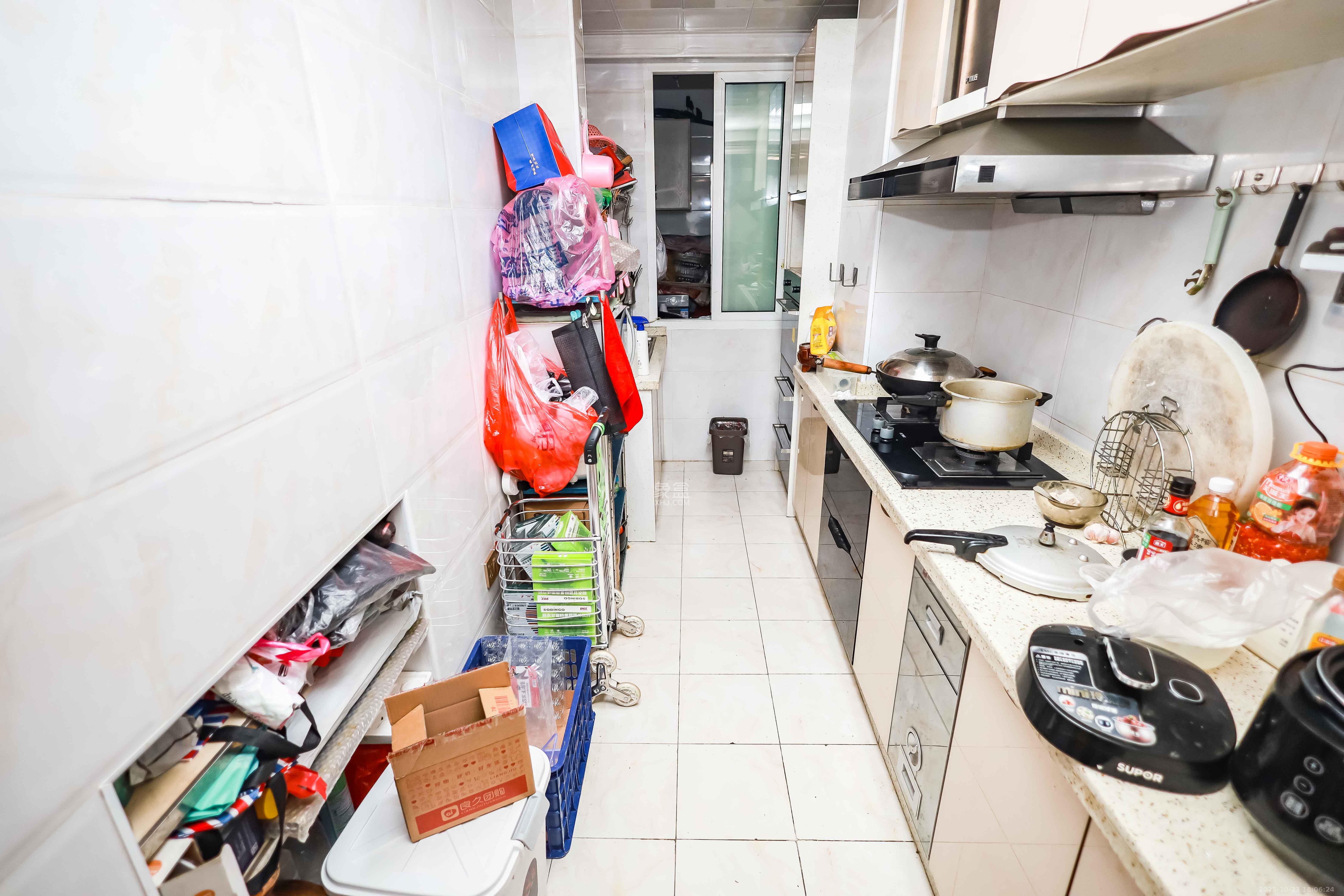 天麓尚层  1室0厅0卫    85.0万厨房