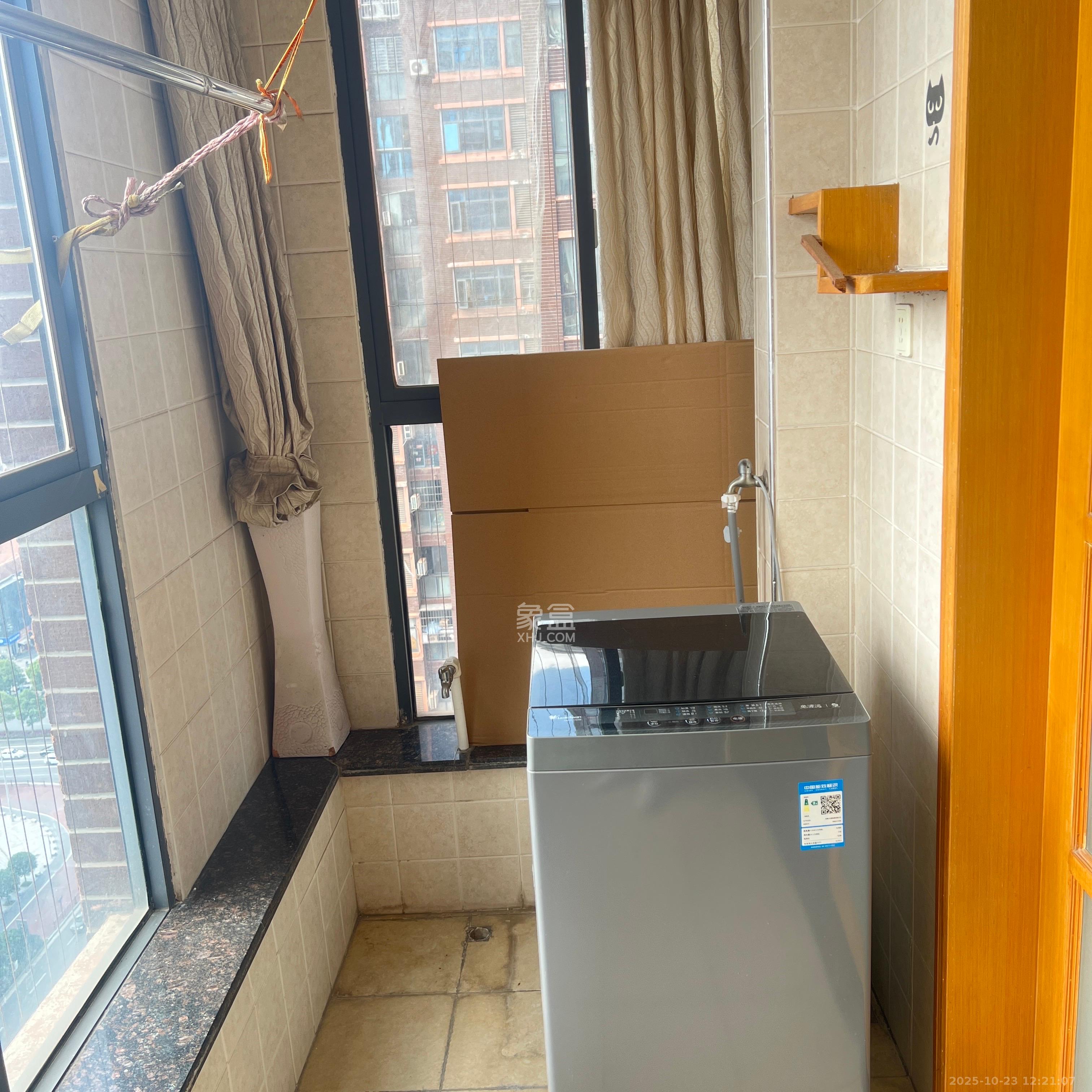 尚城  2室2厅1卫    1800.0元/月 尚城  2室2厅1卫    1800.0元/月室内图