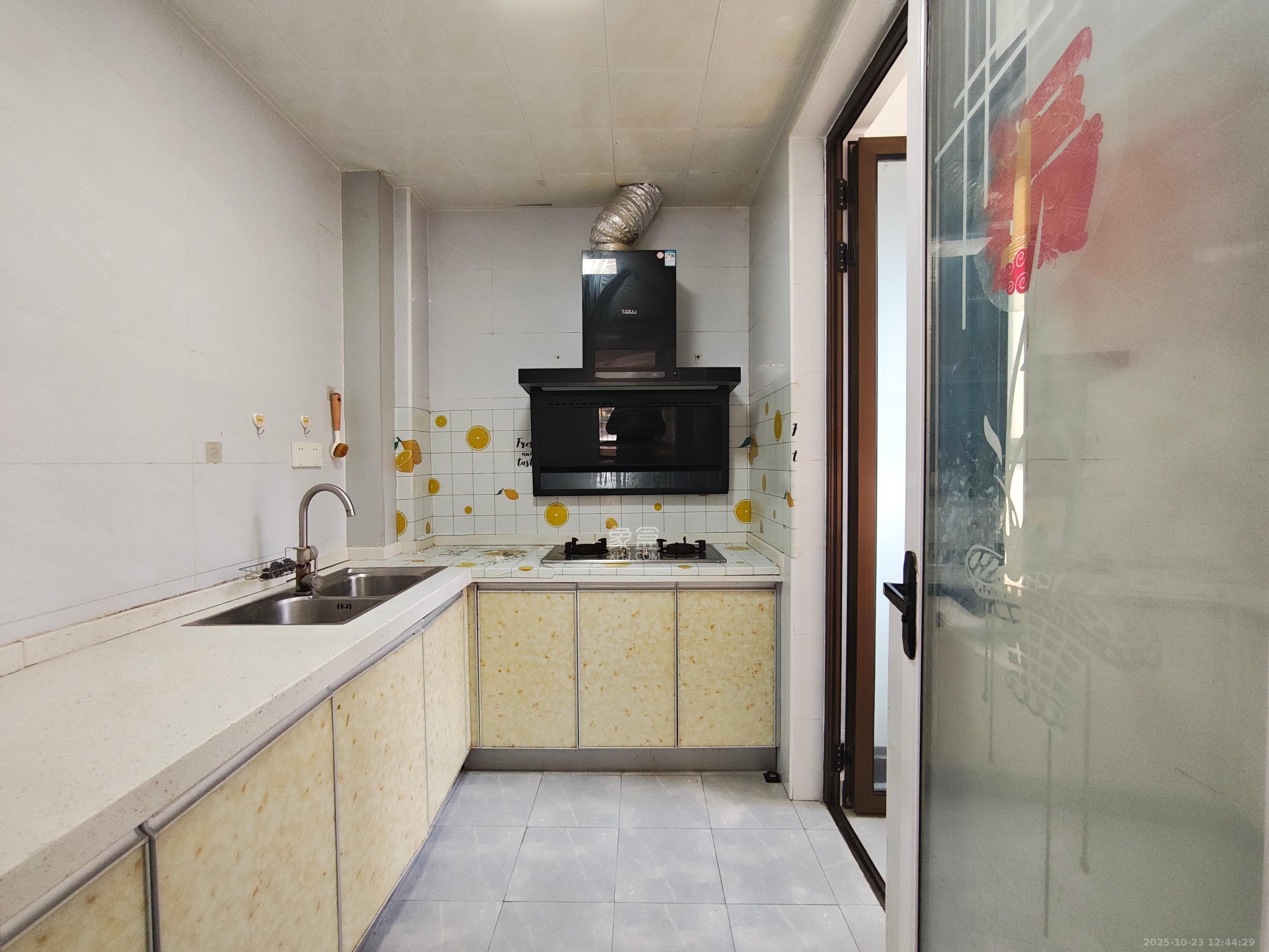 江山帝景哈佛  2室2厅1卫    1700.0元/月 江山帝景哈佛  2室2厅1卫    1700.0元/月室内图