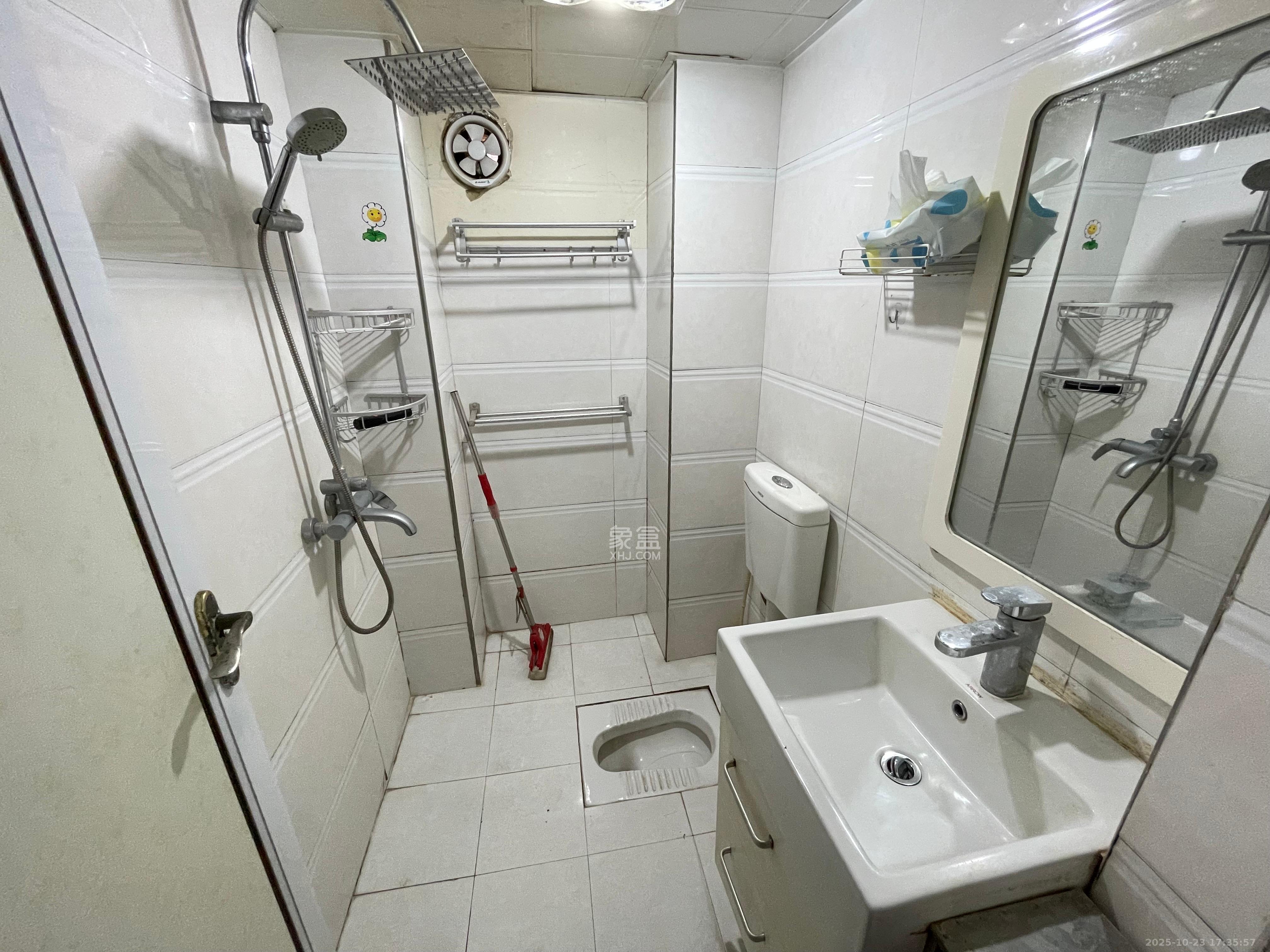 西铁馨寓(西铁领寓)  2室1厅1卫    1800.0元/月 西铁馨寓(西铁领寓)  2室1厅1卫    1800.0元/月室内图