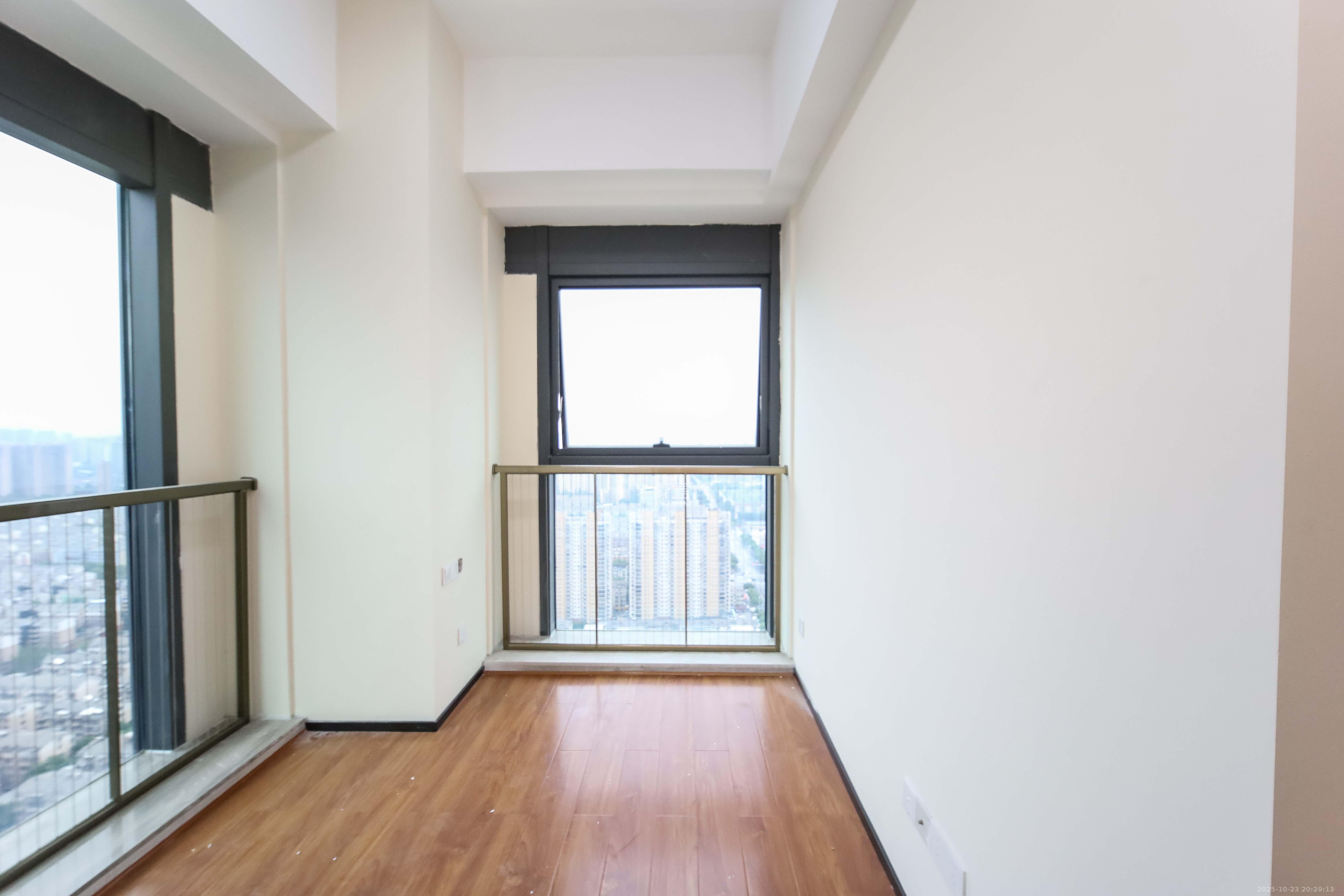 恒大珺悦府  3室2厅1卫    80.0万卧室