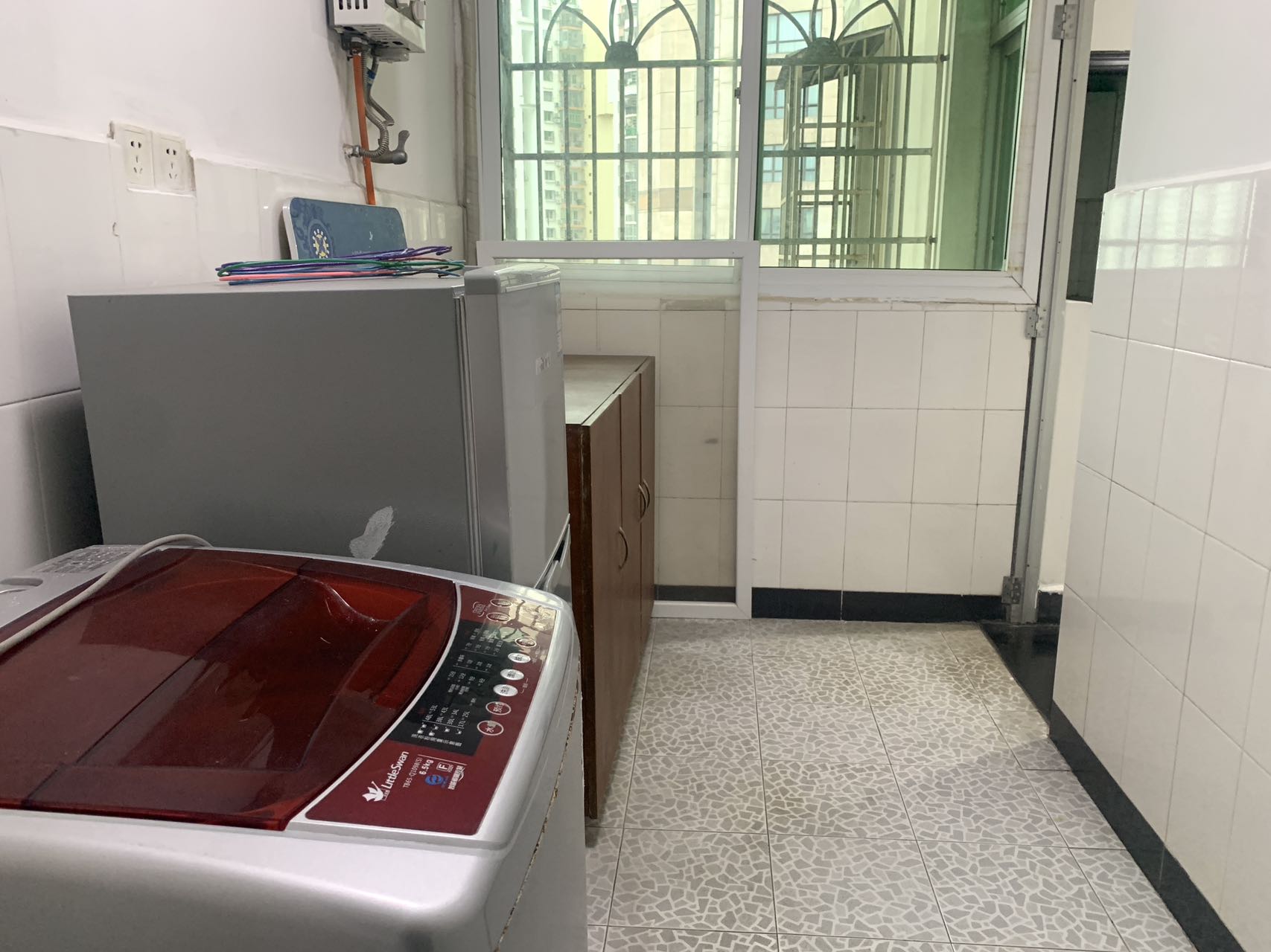 民贸花园 3室2厅2卫 115.0万 民贸花园 3室2厅2卫 115.0万客厅