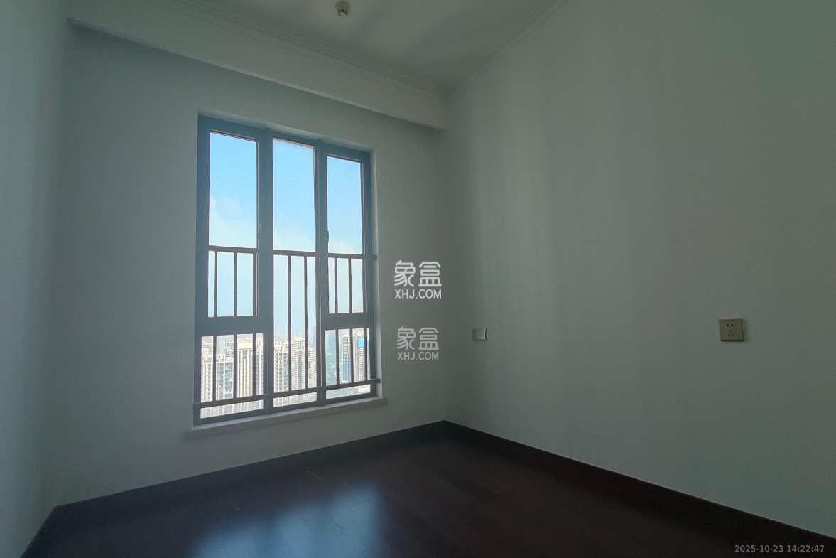 绿地长沙城际空间站(绿地新里佳苑)  4室2厅2卫    3000.0元/月 绿地长沙城际空间站(绿地新里佳苑)  4室2厅2卫    3000.0元/月室内图