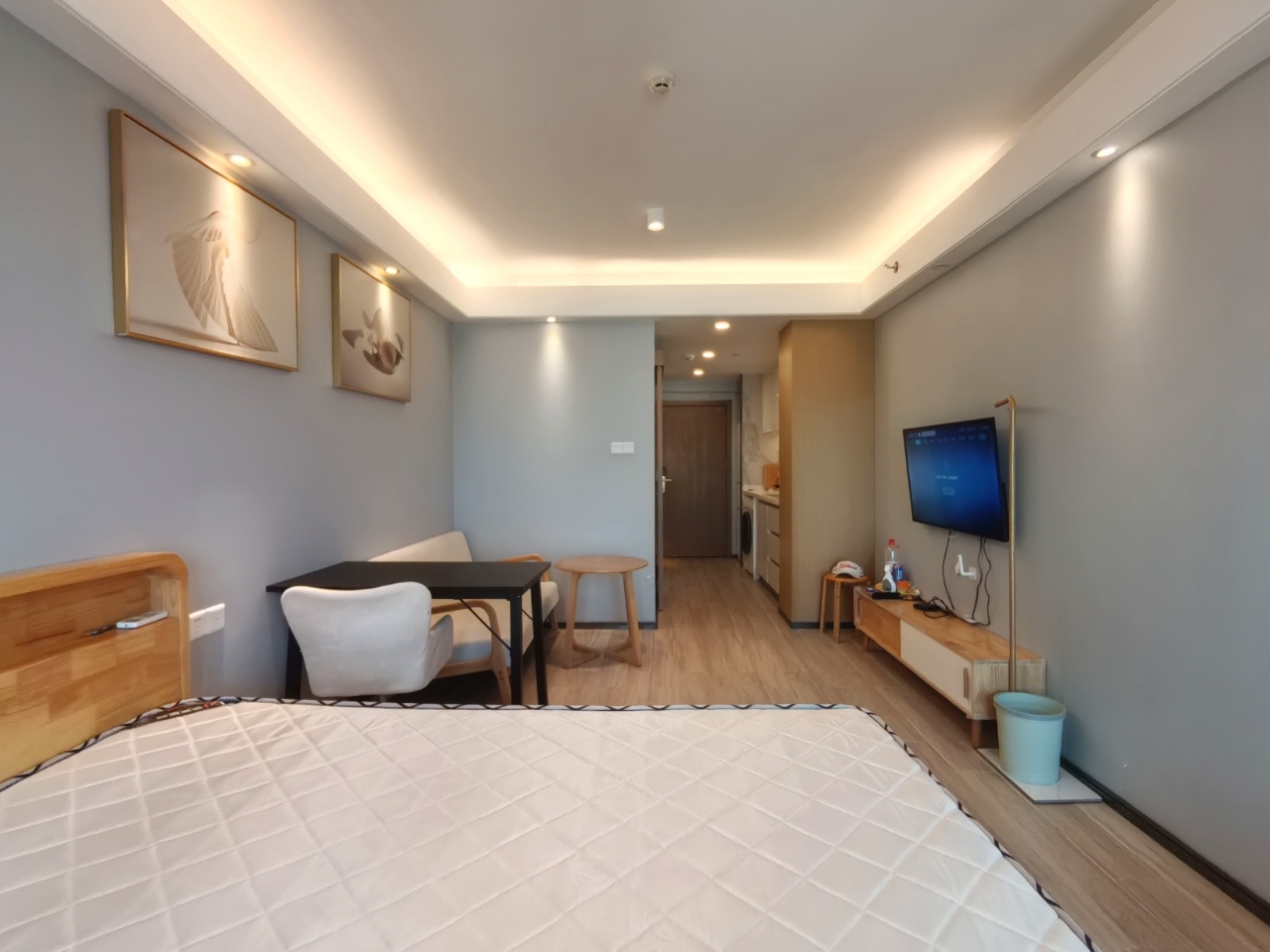 融创精彩天地  1室1厅1卫    2200.0元/月室内图